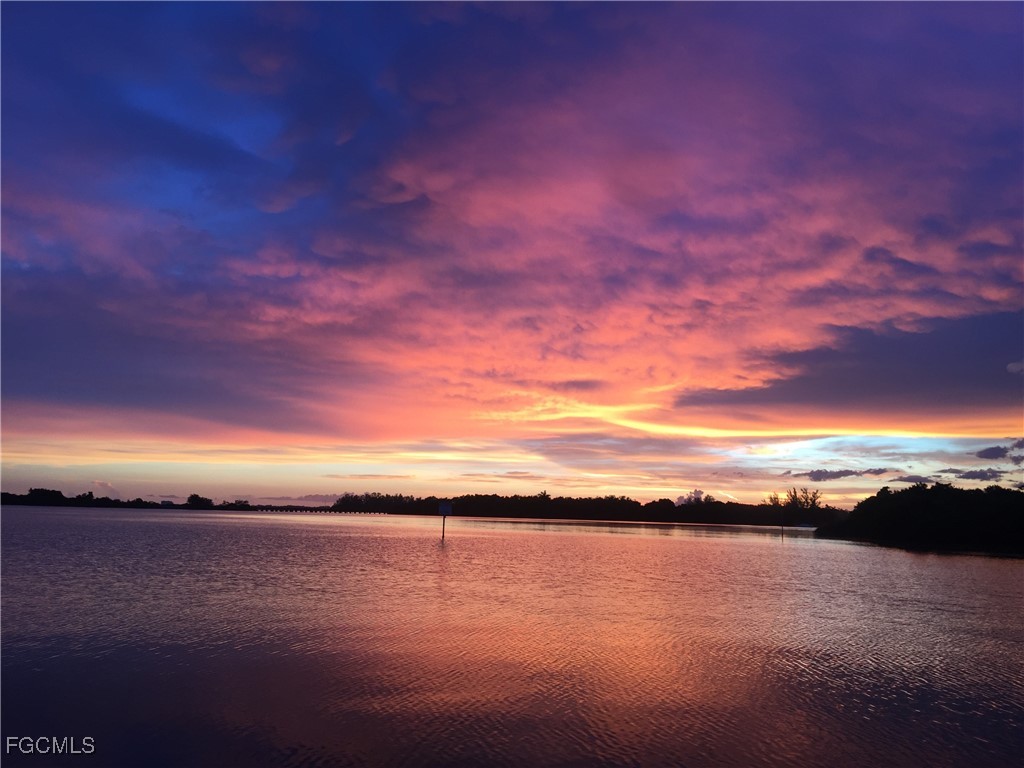 Fort Myers, Florida, 33905, United States, 3 Bedrooms Bedrooms, ,4 BathroomsBathrooms,Residential,For Sale,1997998