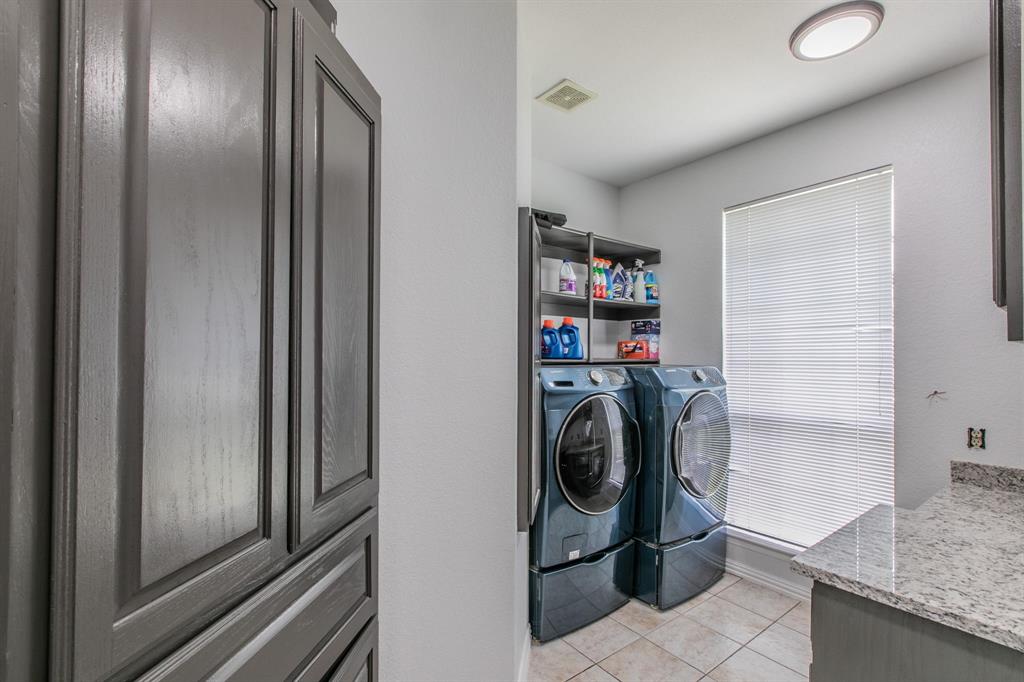 Midlothian, Texas, 76065, United States, 3 Bedrooms Bedrooms, ,3 BathroomsBathrooms,Residential,For Sale,2048540