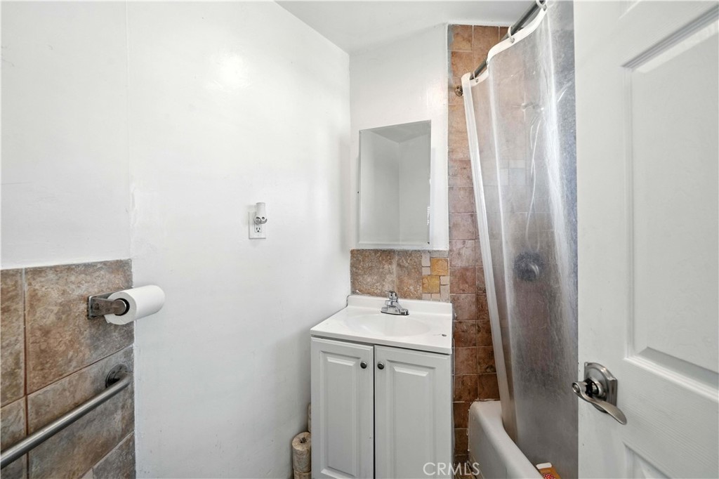 Perris, California, 92570, United States, 4 Bedrooms Bedrooms, ,2 BathroomsBathrooms,Residential,For Sale,1974911