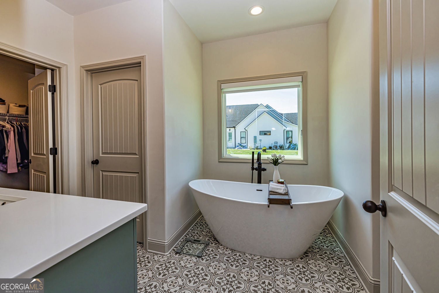 Senoia, Georgia, 30276, United States, 7 Bedrooms Bedrooms, ,6 BathroomsBathrooms,Residential,For Sale,1859097