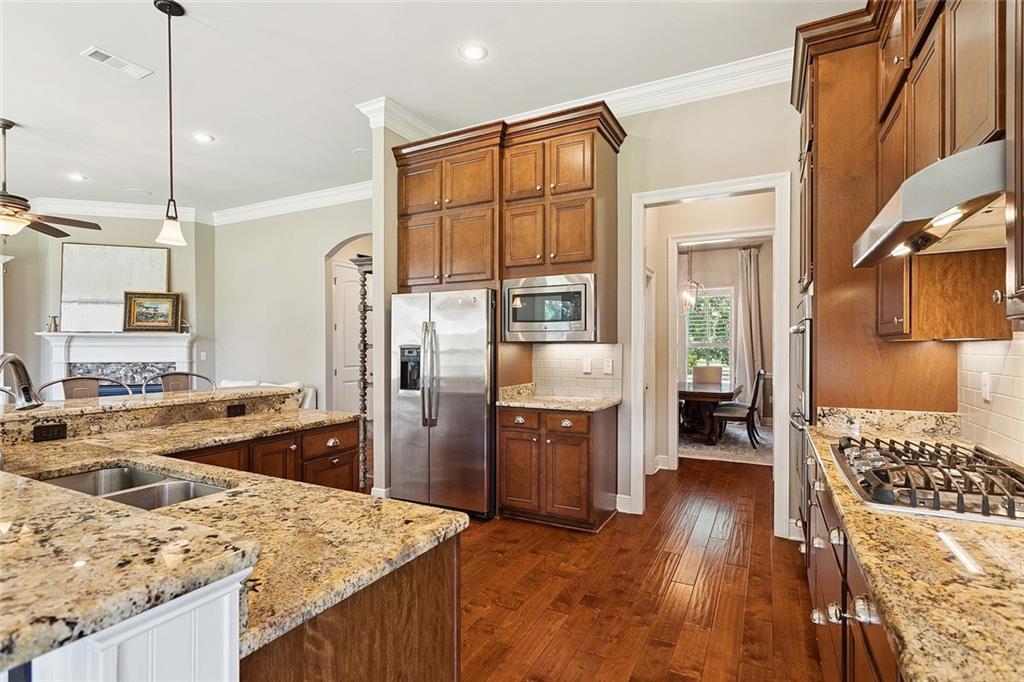 Madisonville, Louisiana, 70447, United States, 4 Bedrooms Bedrooms, ,4 BathroomsBathrooms,Residential,For Sale,1947964