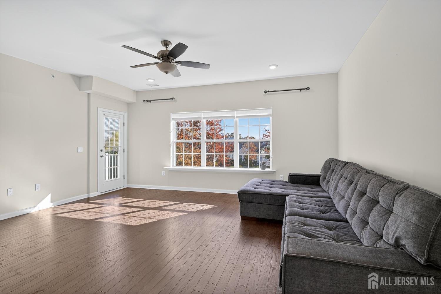 Sayreville, New Jersey, 08859, United States, 2 Bedrooms Bedrooms, ,3 BathroomsBathrooms,Residential,For Sale,1989684