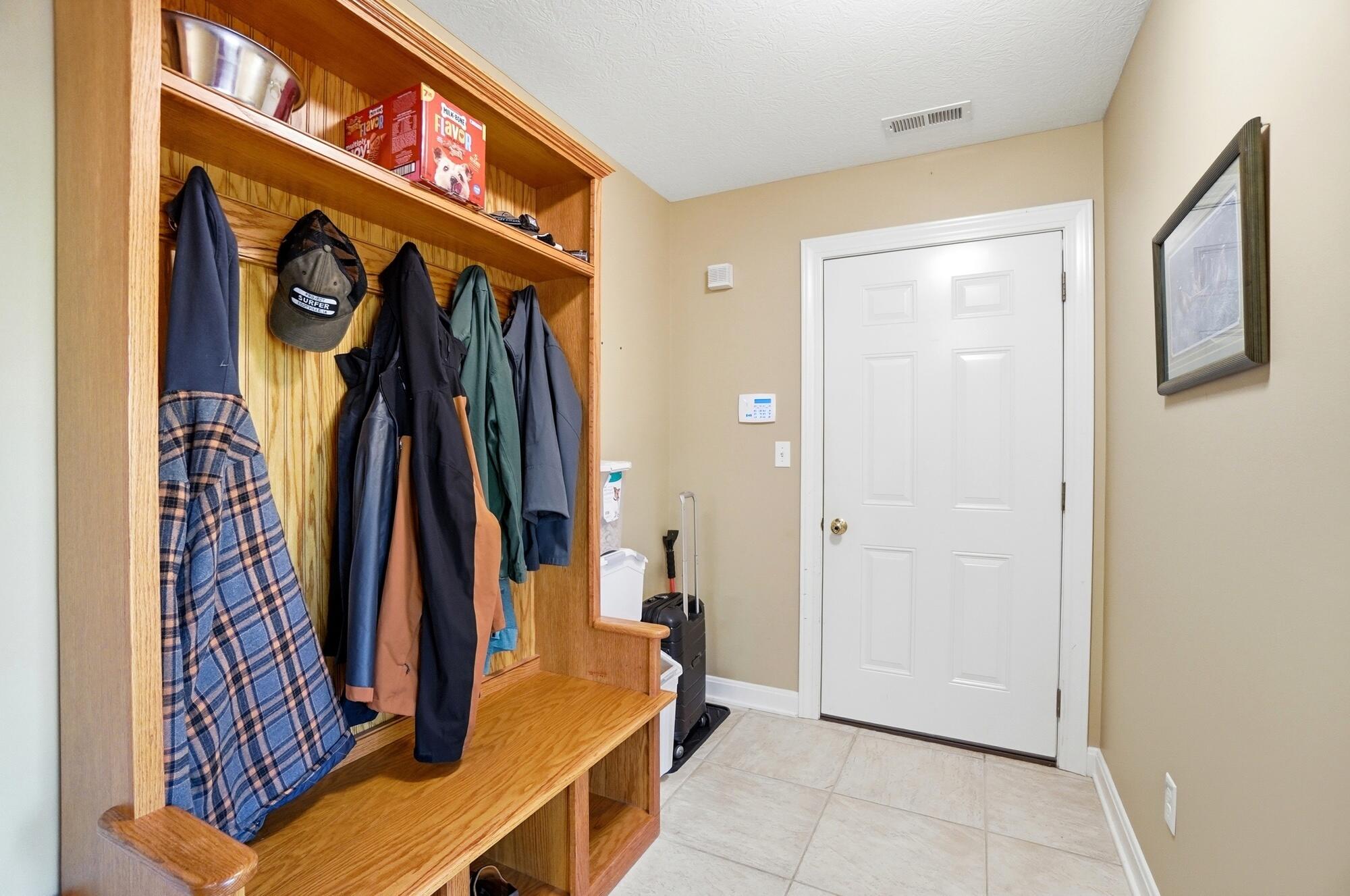 Troy, Ohio, 45373, United States, 3 Bedrooms Bedrooms, ,3 BathroomsBathrooms,Residential,For Sale,1970400