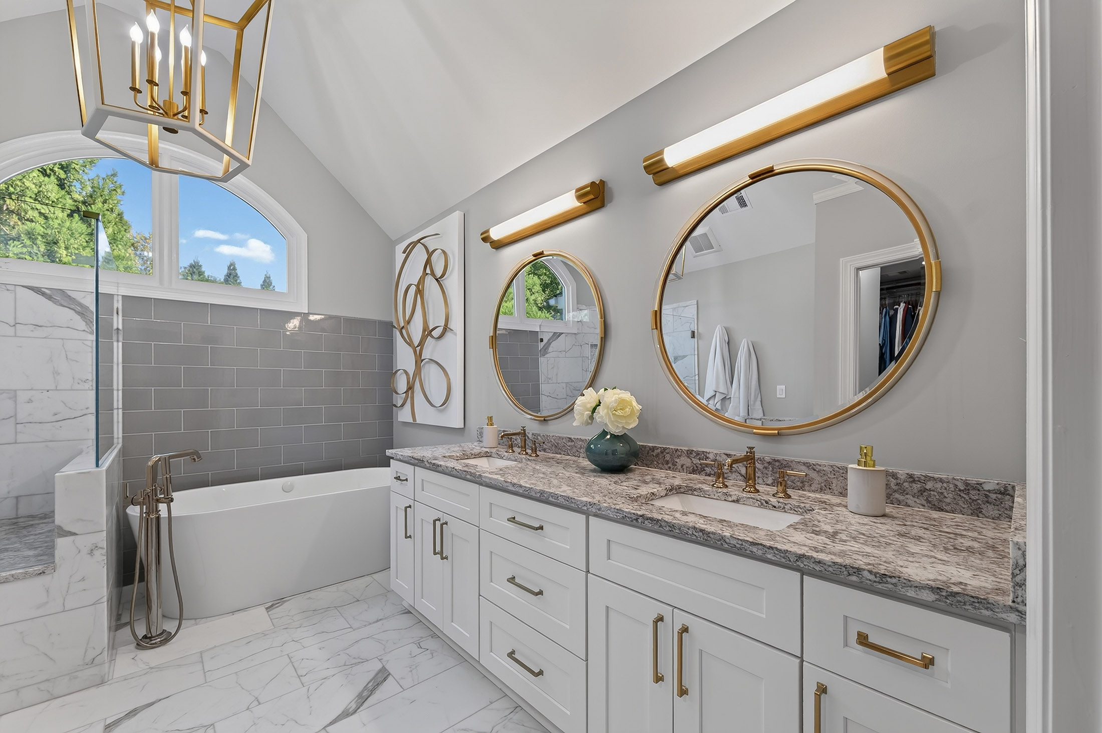  Custom-Built Home in The Grove at Highland Pointe - 物件實景