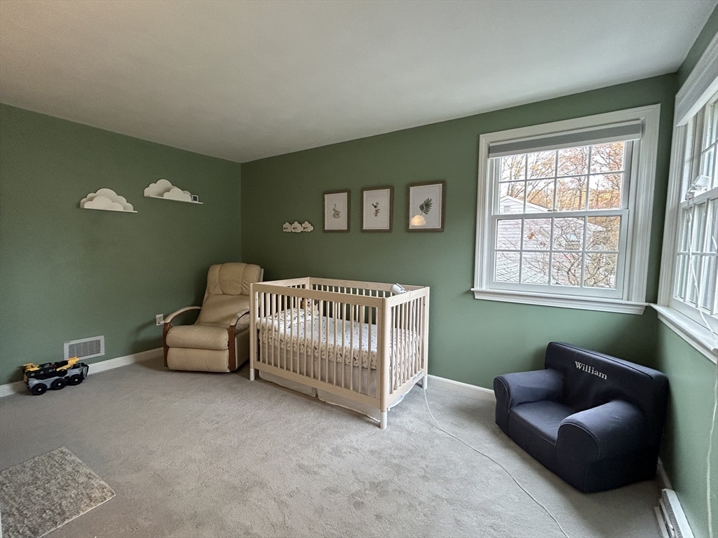 Framingham, Massachusetts, 01701, United States, 4 Bedrooms Bedrooms, ,3 BathroomsBathrooms,Residential,For Sale,1988982