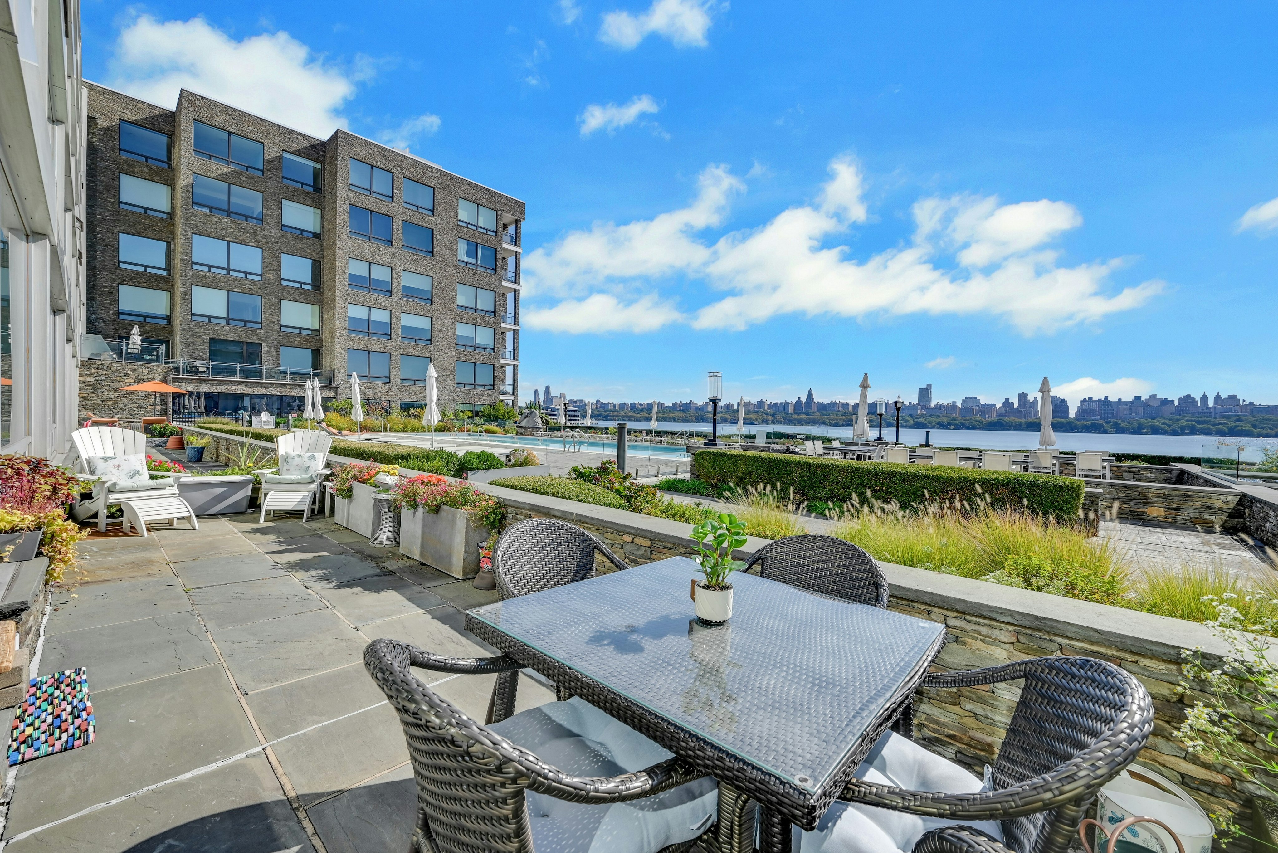  9 Somerset Lane, Edgewater, NJ 07020 - 物件實景
