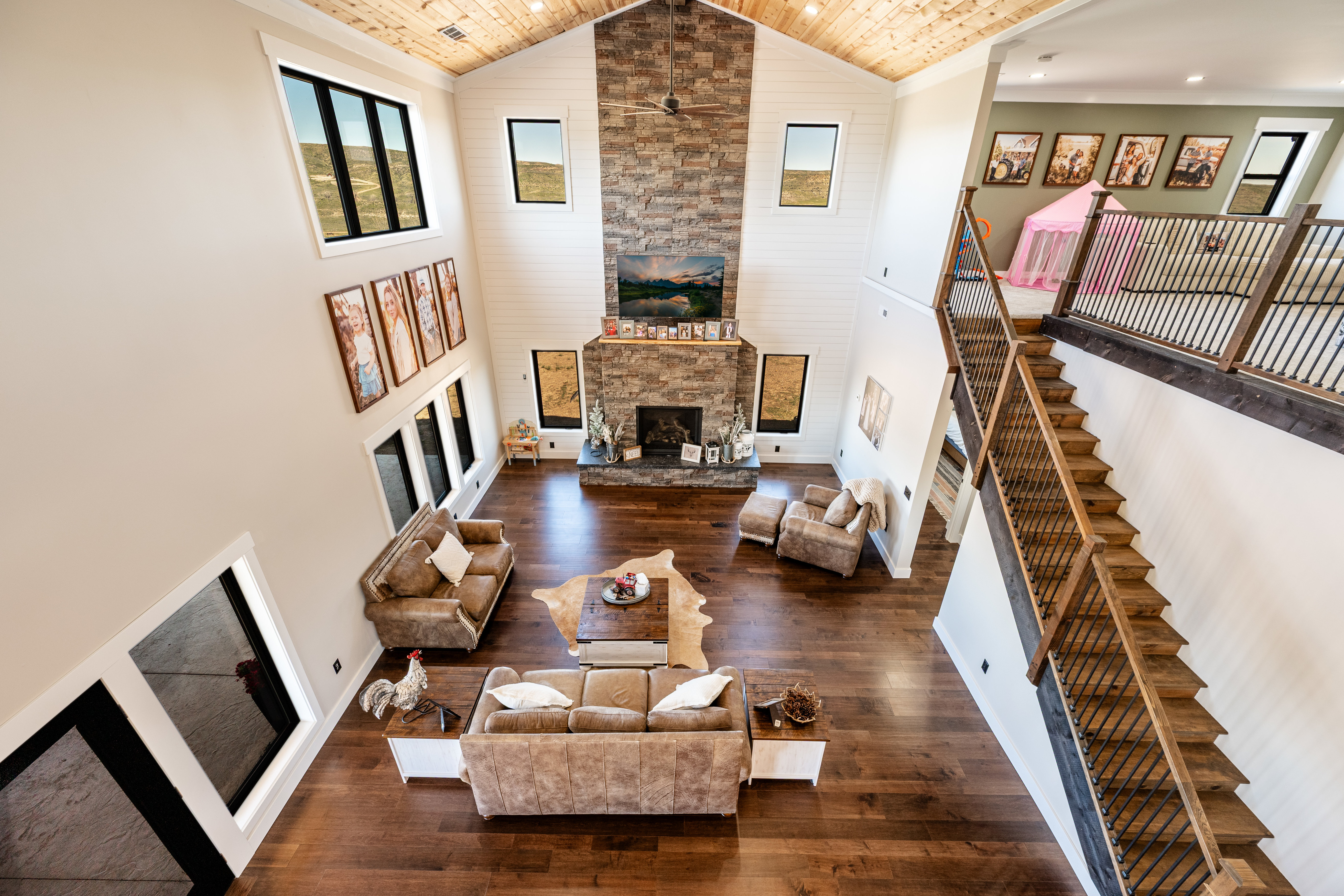 Ranchester, Wyoming, 82839, United States, 5 Bedrooms Bedrooms, ,4 BathroomsBathrooms,Residential,For Sale,1801267