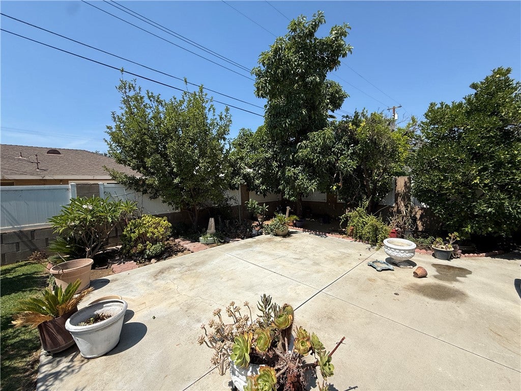 Riverside, California, 92505, United States, 3 Bedrooms Bedrooms, ,2 BathroomsBathrooms,Residential,For Sale,1891732