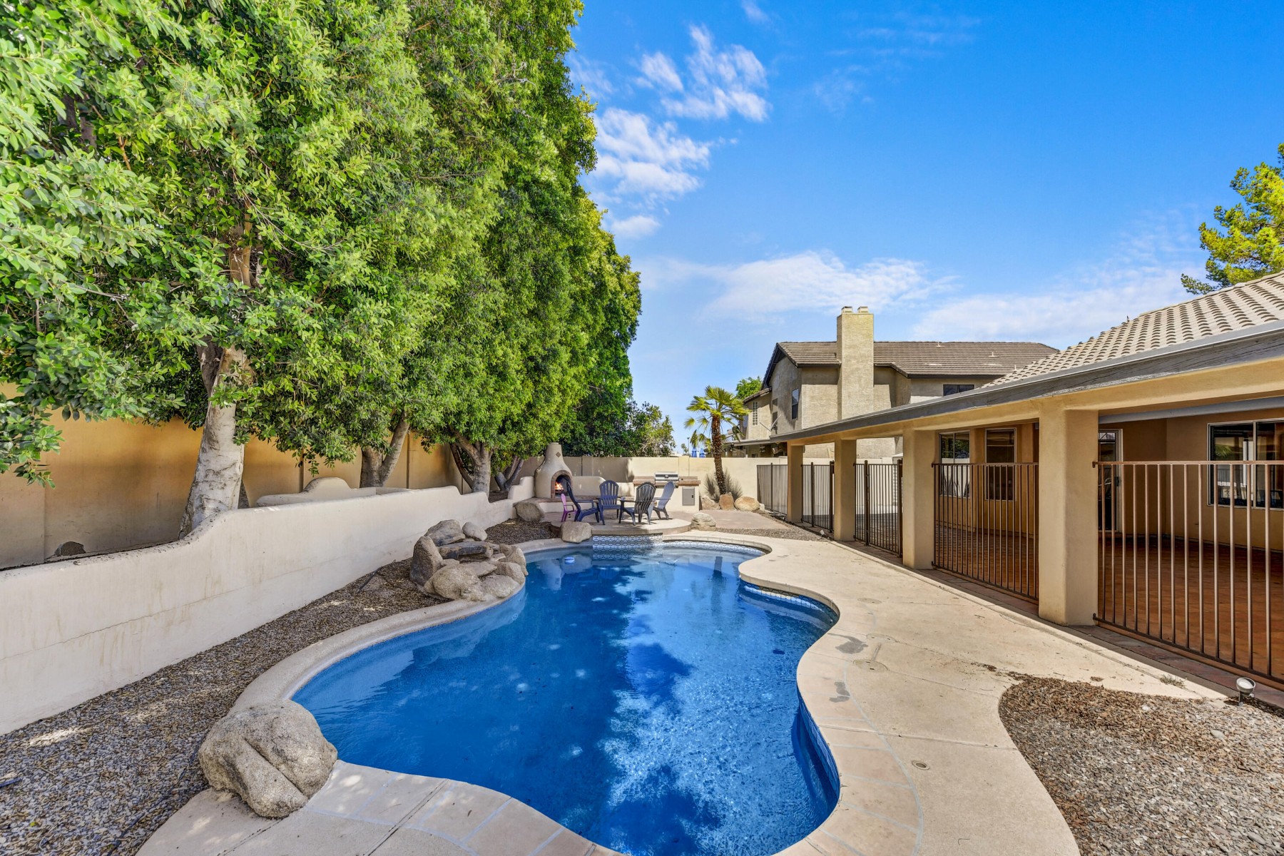  Camelot Village - 物件實景