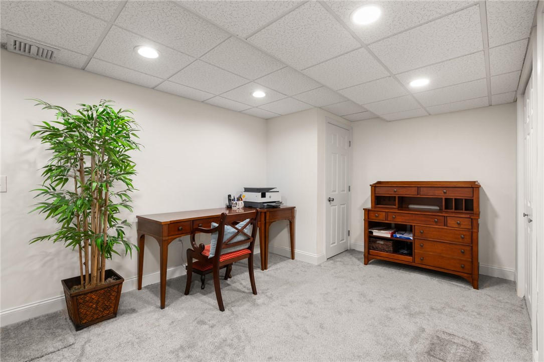 Bellingham, Massachusetts, 02019, United States, 2 Bedrooms Bedrooms, ,2 BathroomsBathrooms,Residential,For Sale,1938718