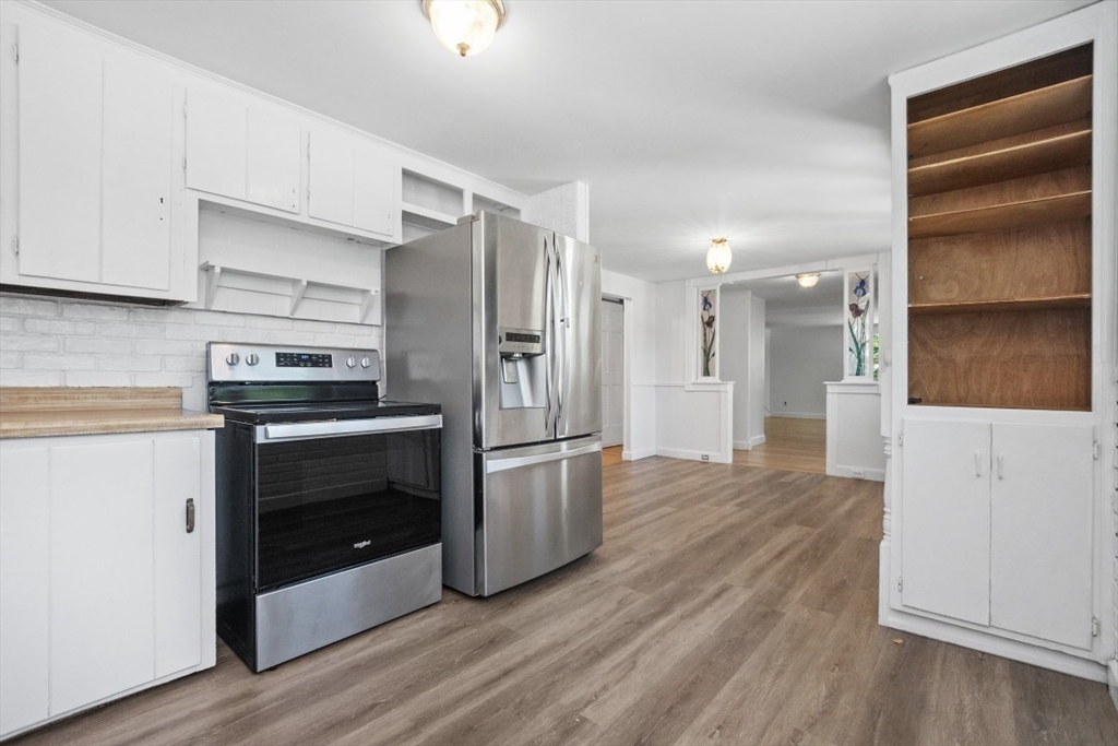 Weymouth, Massachusetts, 02190, United States, 2 Bedrooms Bedrooms, ,1 BathroomBathrooms,Residential,For Sale,1897259