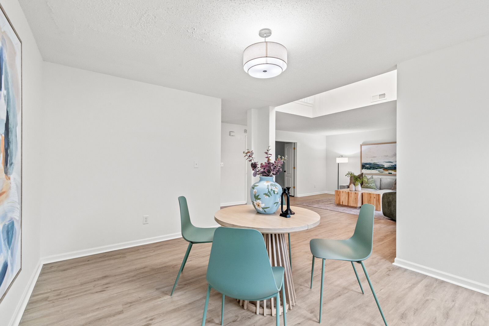 Newport News, Virginia, 23602-8360, United States, 5 Bedrooms Bedrooms, ,3 BathroomsBathrooms,Residential,For Sale,1938191