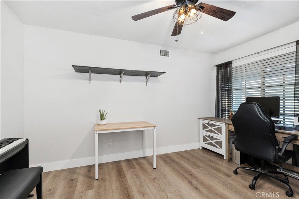 Jurupa Valley, California, 92509, United States, 4 Bedrooms Bedrooms, ,2 BathroomsBathrooms,Residential,For Sale,1987819