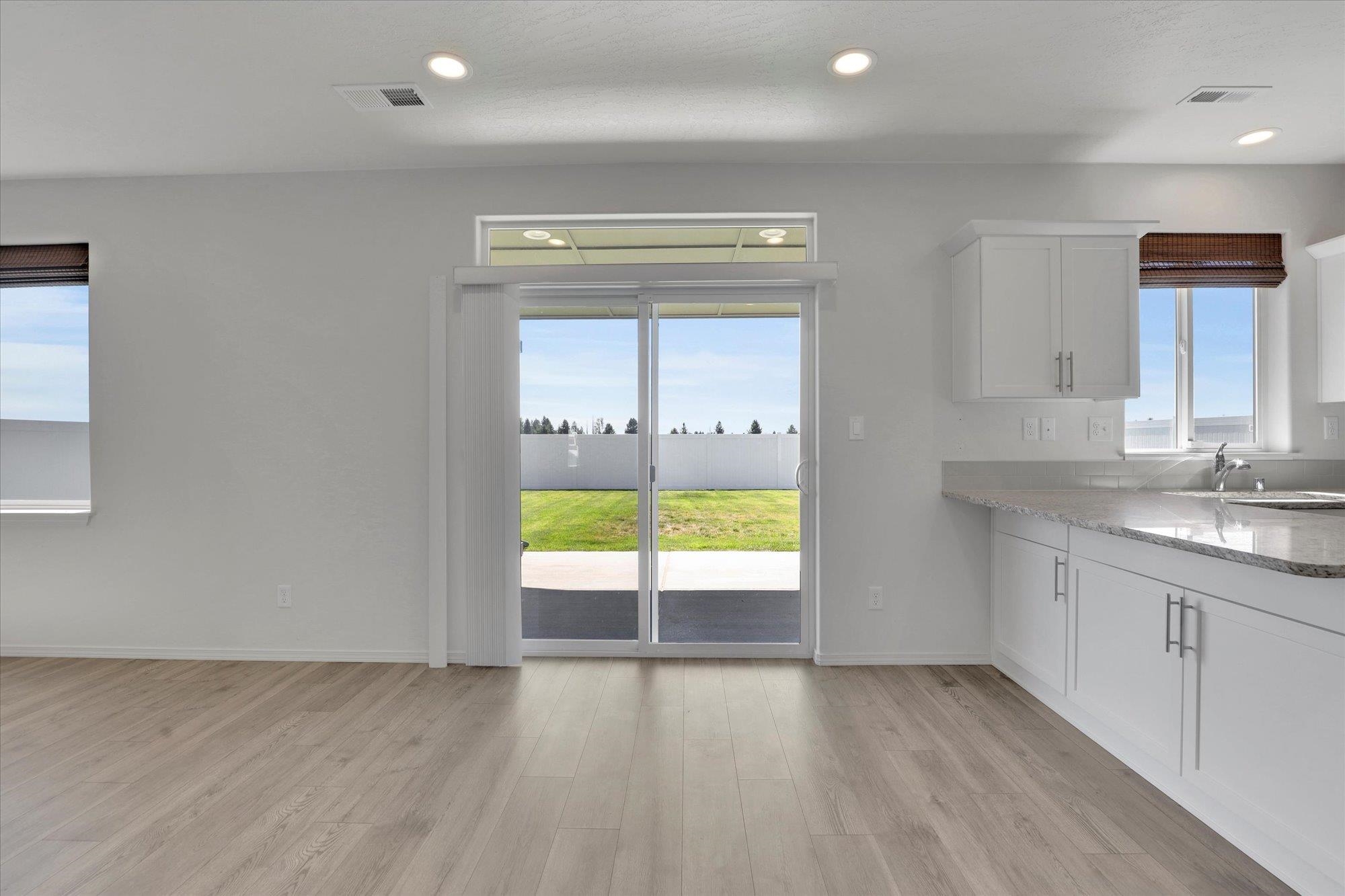 Deer Park, Washington, 99006, United States, 4 Bedrooms Bedrooms, ,3 BathroomsBathrooms,Residential,For Sale,1919491