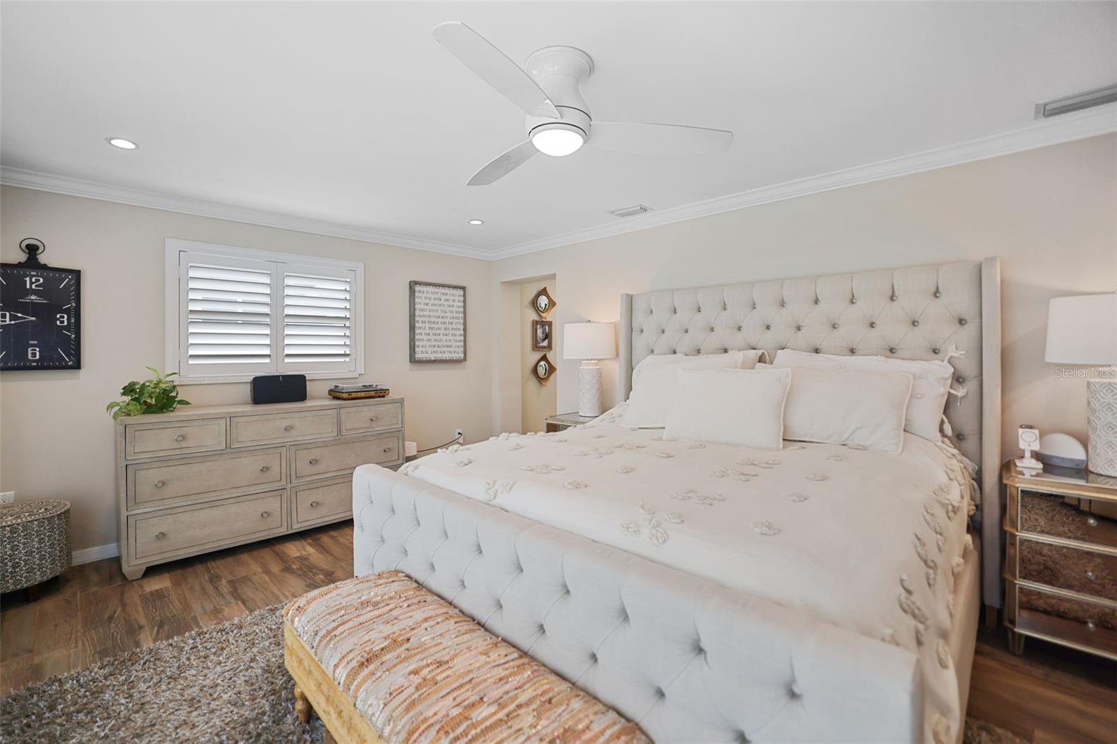 St. Petersburg, Florida, 33707, United States, 3 Bedrooms Bedrooms, ,2 BathroomsBathrooms,Residential,For Sale,1978831