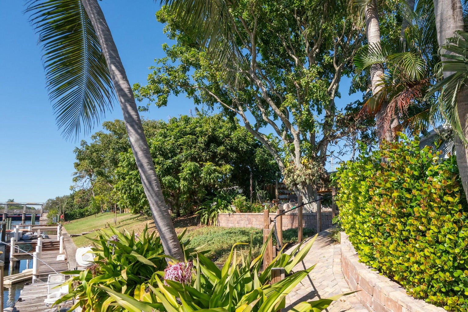 300 ARLINGTON ROAD, West Palm Beach, Florida, 33405, United States, 3 Bedrooms Bedrooms, ,2 BathroomsBathrooms,Residential,For Sale,300 ARLINGTON ROAD,1673935