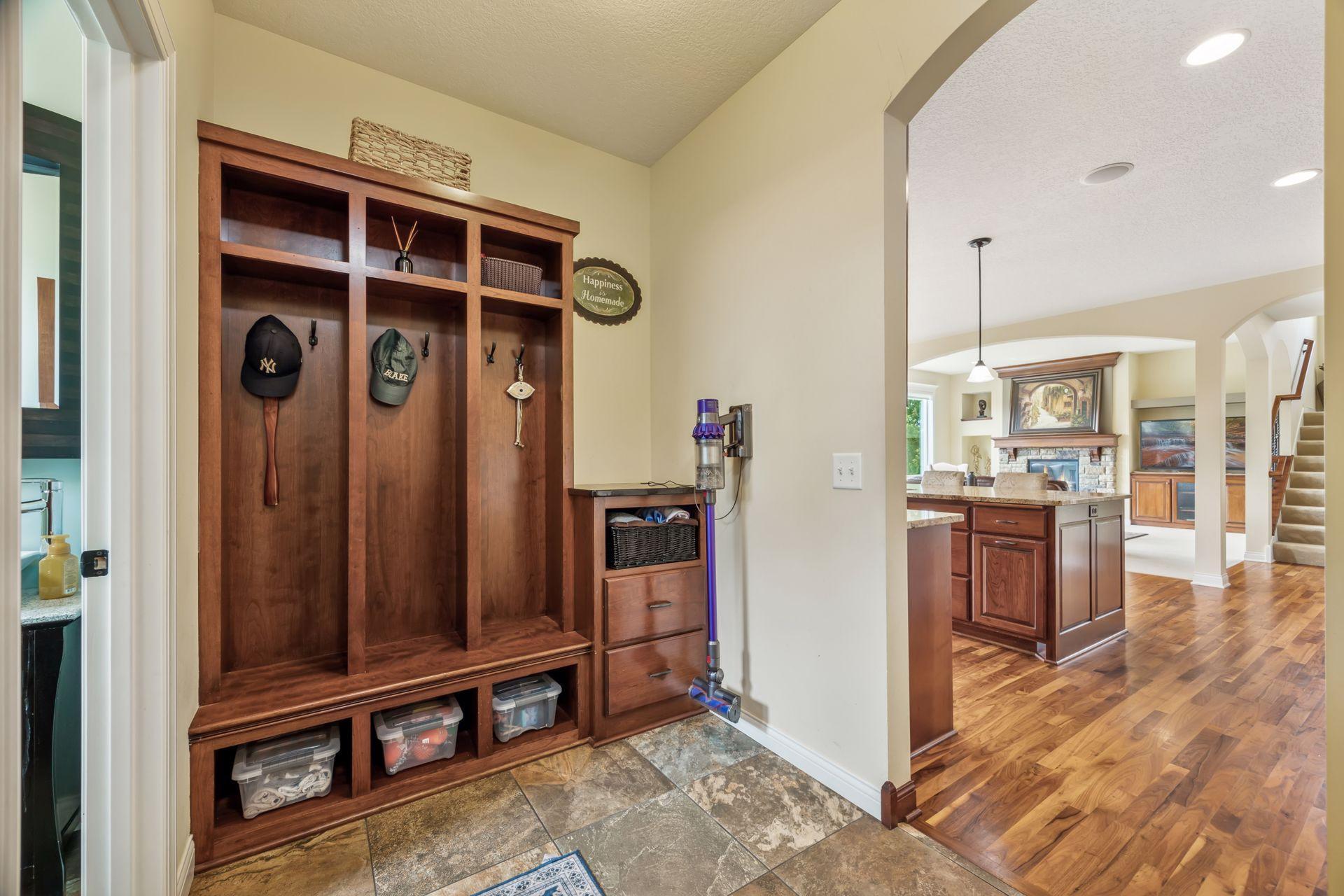 Plymouth, Minnesota, 55446, United States, 5 Bedrooms Bedrooms, ,5 BathroomsBathrooms,Residential,For Sale,1926210