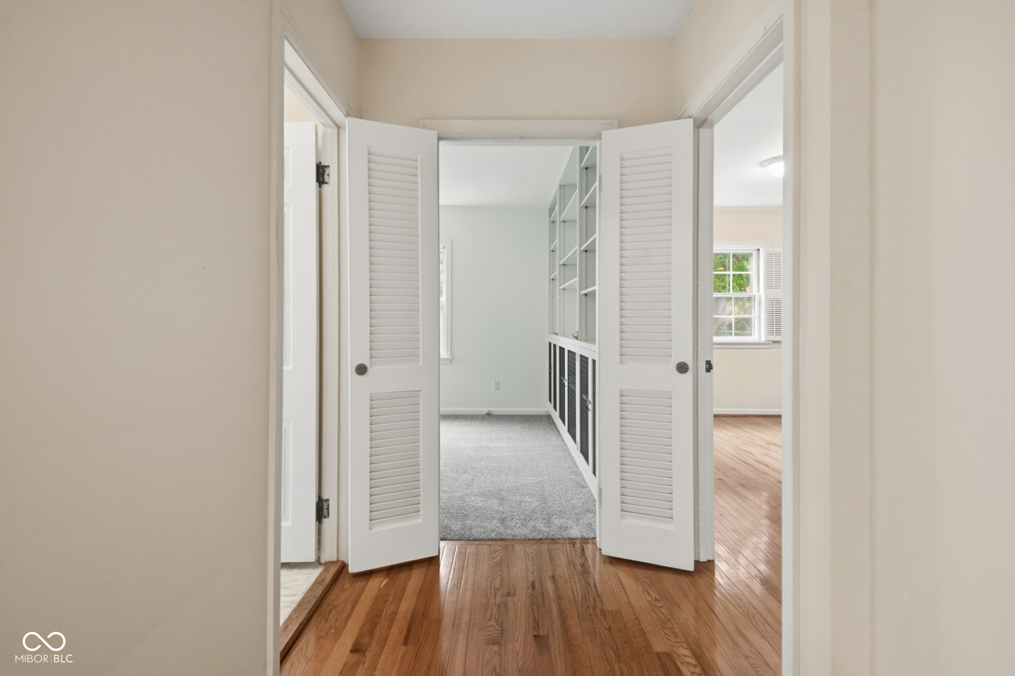 Columbus, Indiana, 47201, United States, 4 Bedrooms Bedrooms, ,3 BathroomsBathrooms,Residential,For Sale,1979631