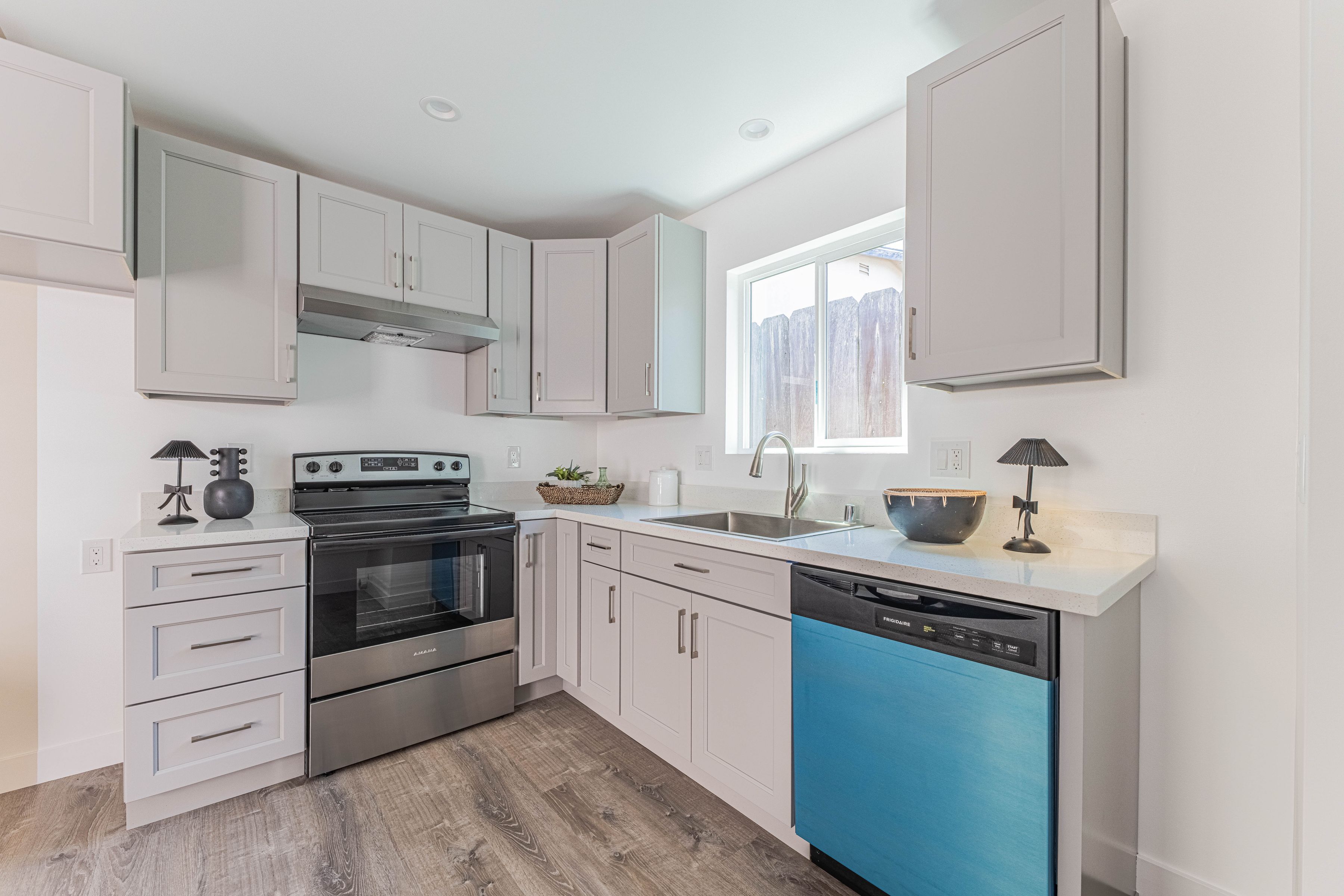  1484 Sonoma Avenue - 物件實景