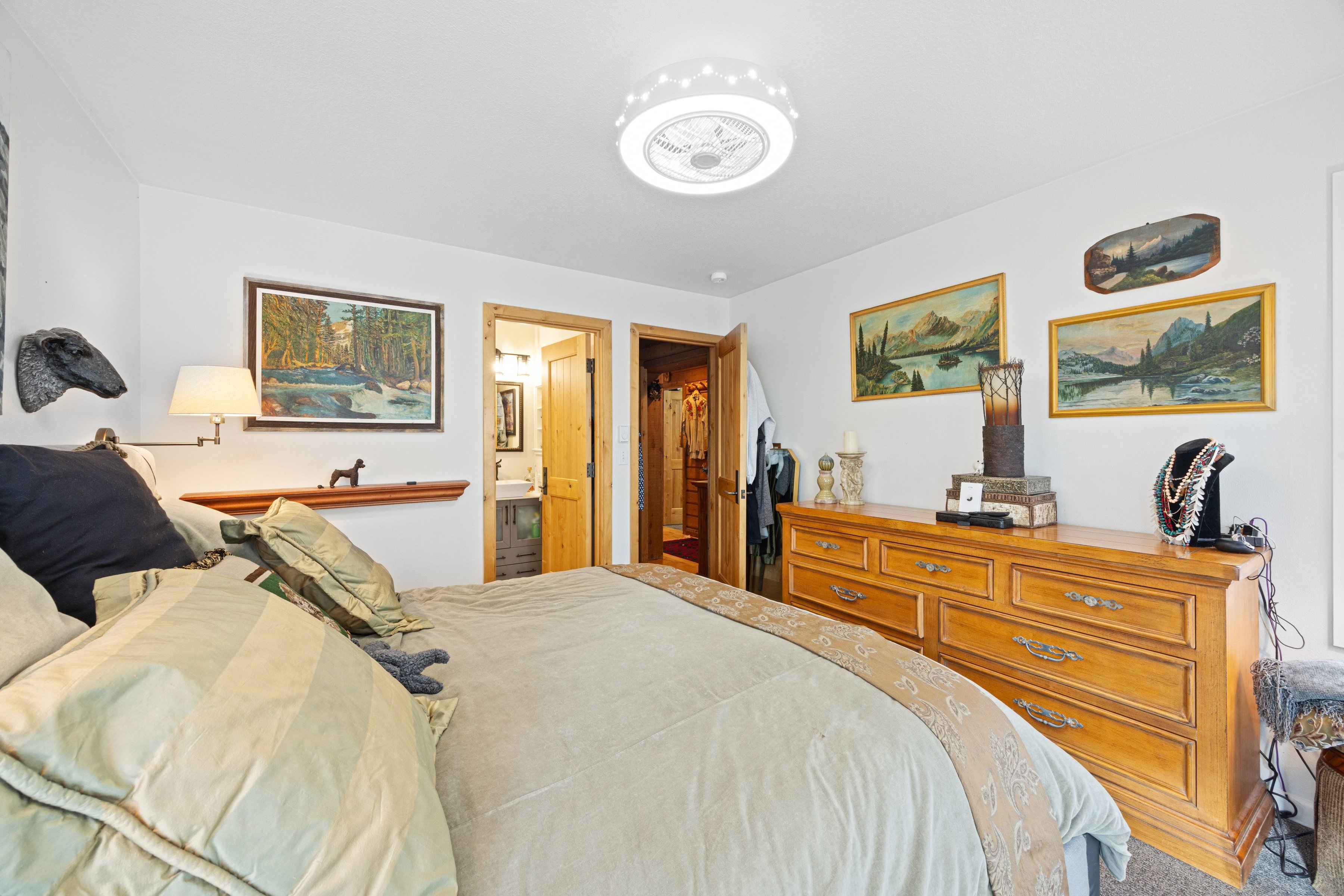 Beautifully Updated Two-Bedroom Elkhorn Condominium - 物件實景