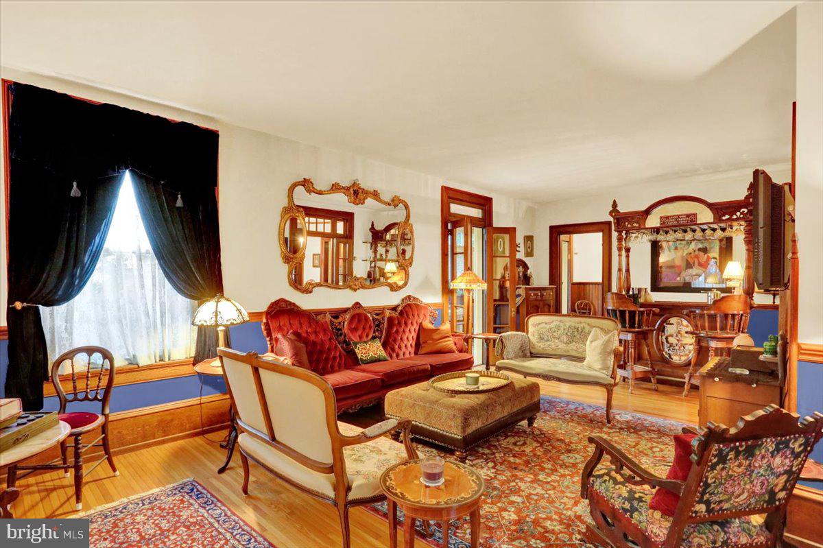 Manheim, Pennsylvania, 17545, United States, 6 Bedrooms Bedrooms, ,8 BathroomsBathrooms,Residential,For Sale,1896454