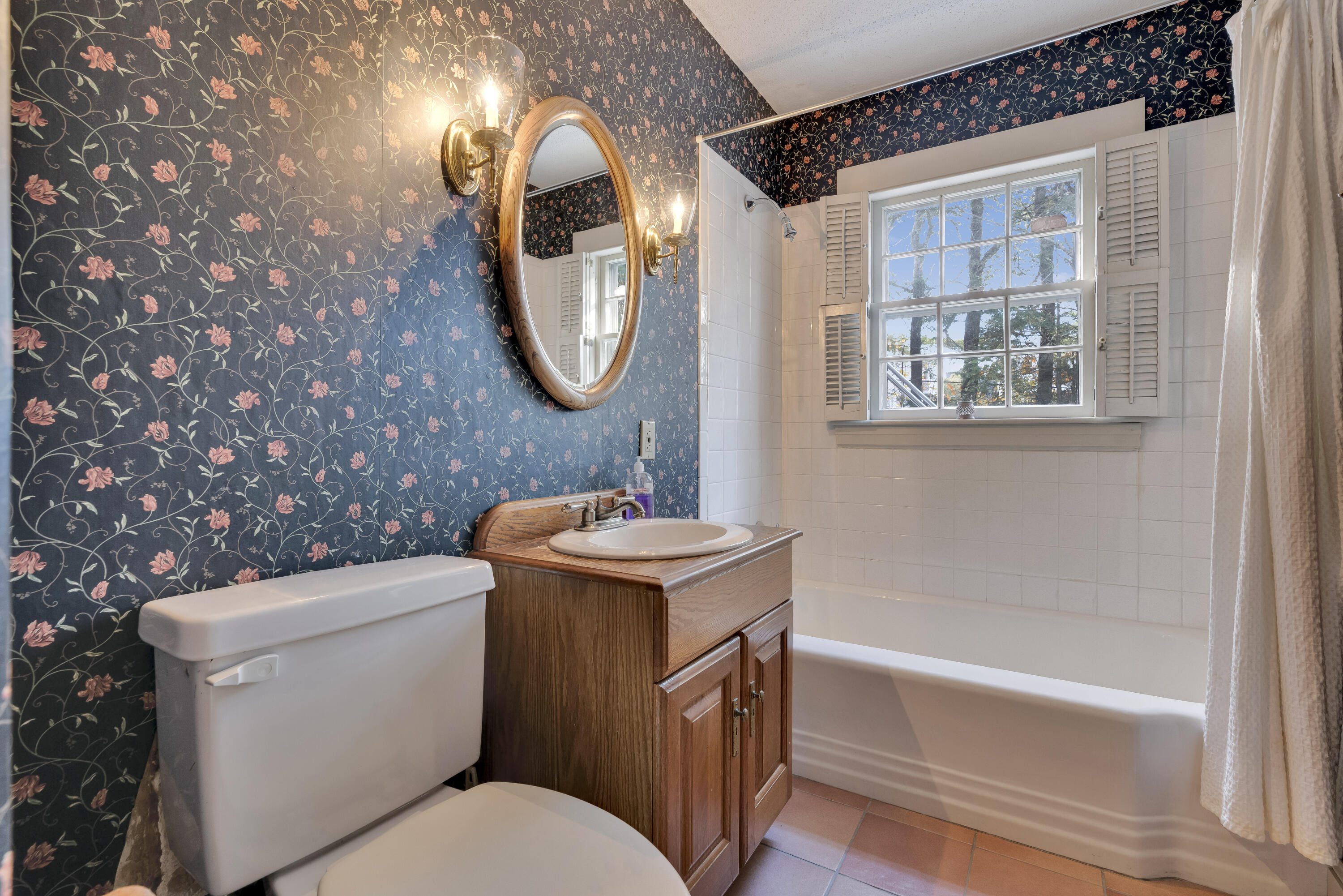 Biddeford, Maine, 04005, United States, 4 Bedrooms Bedrooms, ,2 BathroomsBathrooms,Residential,For Sale,1998354