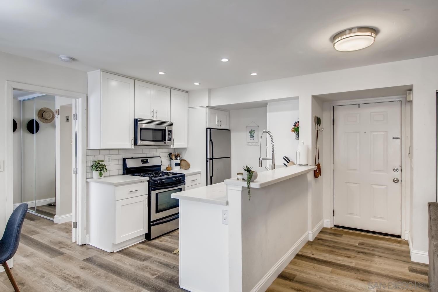 San Diego, California, 92104, United States, 2 Bedrooms Bedrooms, ,2 BathroomsBathrooms,Residential,For Sale,1794414