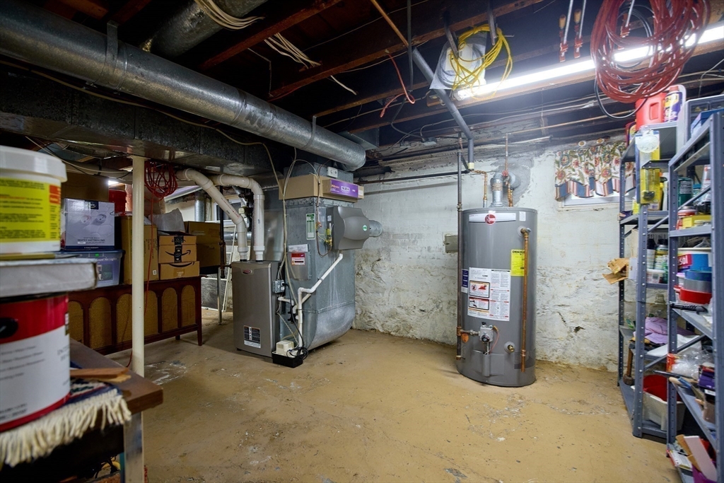 Quincy, Massachusetts, 02170, United States, 4 Bedrooms Bedrooms, ,2 BathroomsBathrooms,Residential,For Sale,1987679