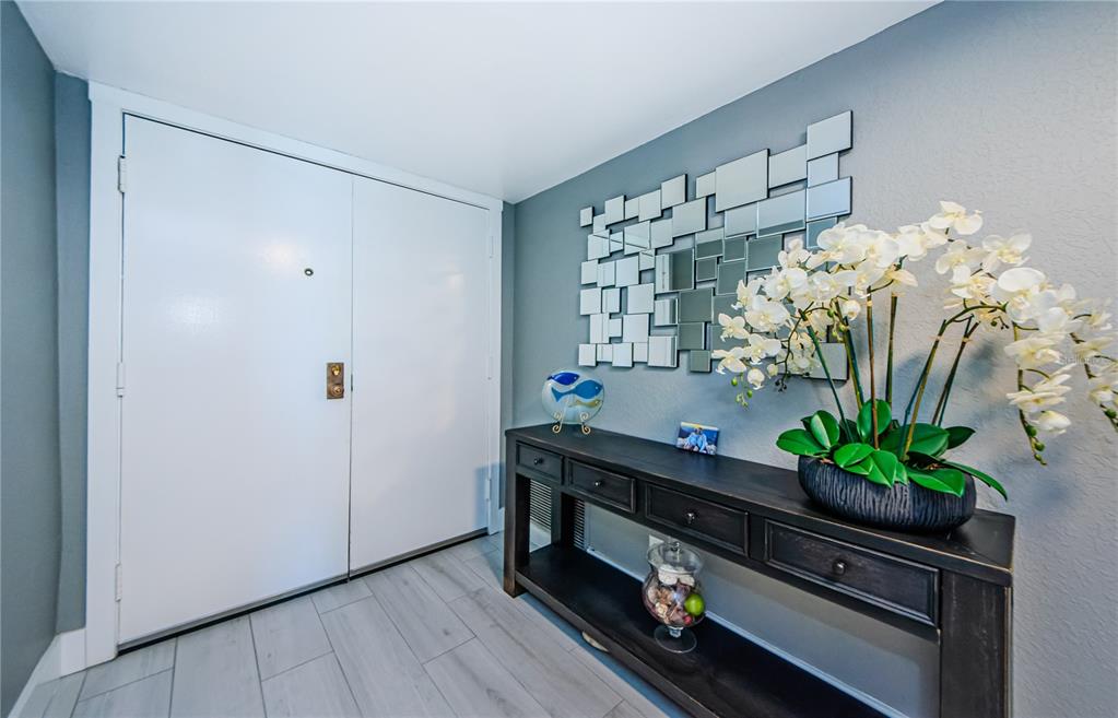 Clearwater Beach, Florida, 33767, United States, 2 Bedrooms Bedrooms, ,2 BathroomsBathrooms,Residential,For Sale,1849008