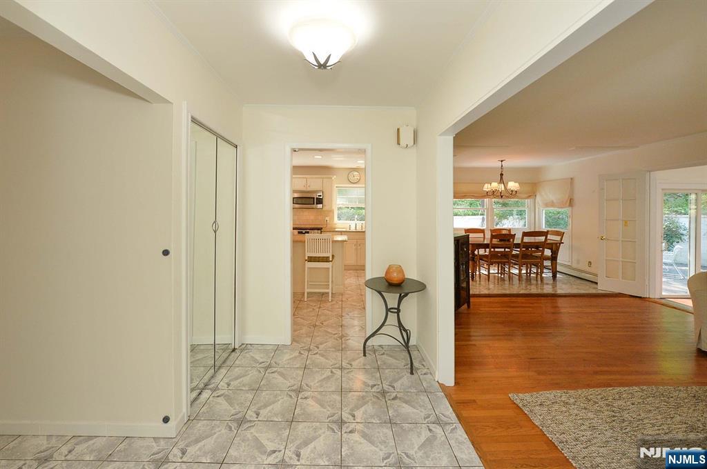 Oakland, New Jersey, 07436, United States, 3 Bedrooms Bedrooms, ,3 BathroomsBathrooms,Residential,For Sale,1934368