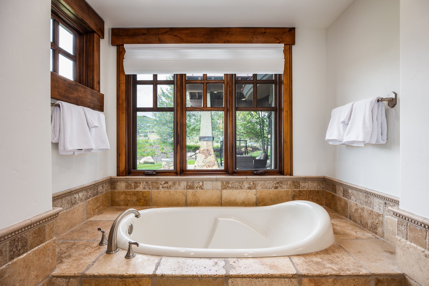  Spacious Glenwild Home with Resort Views, Private Guest Suite and Expansive Yard - 物件實景