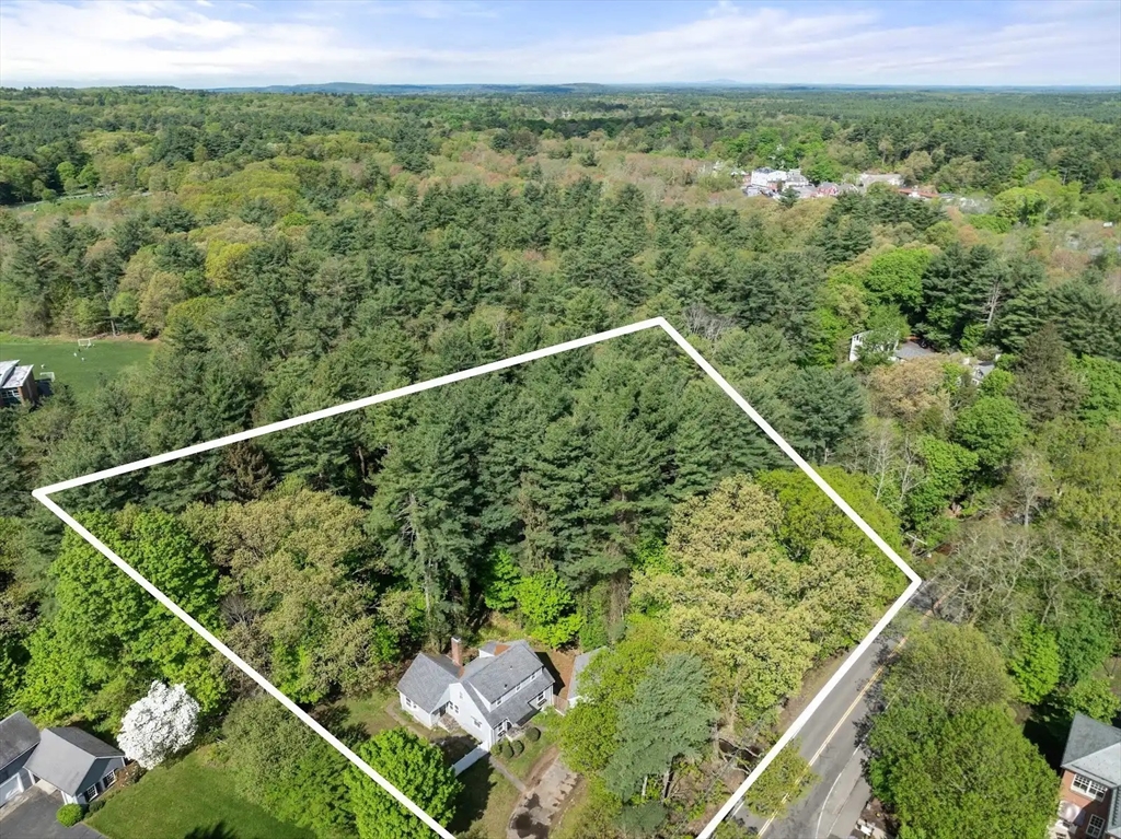 Weston, Massachusetts, 02493, United States, 4 Bedrooms Bedrooms, ,3 BathroomsBathrooms,Residential,For Sale,1804210