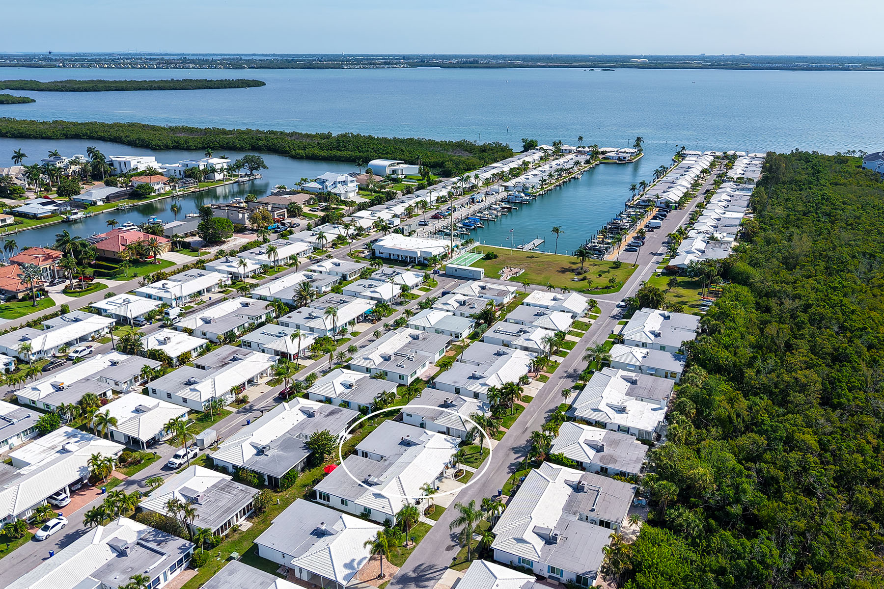  SPANISH MAIN YACHT CLUB CONDO - 物件實景