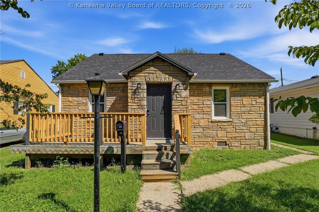 Chestnut St, Kenova, WV 25530