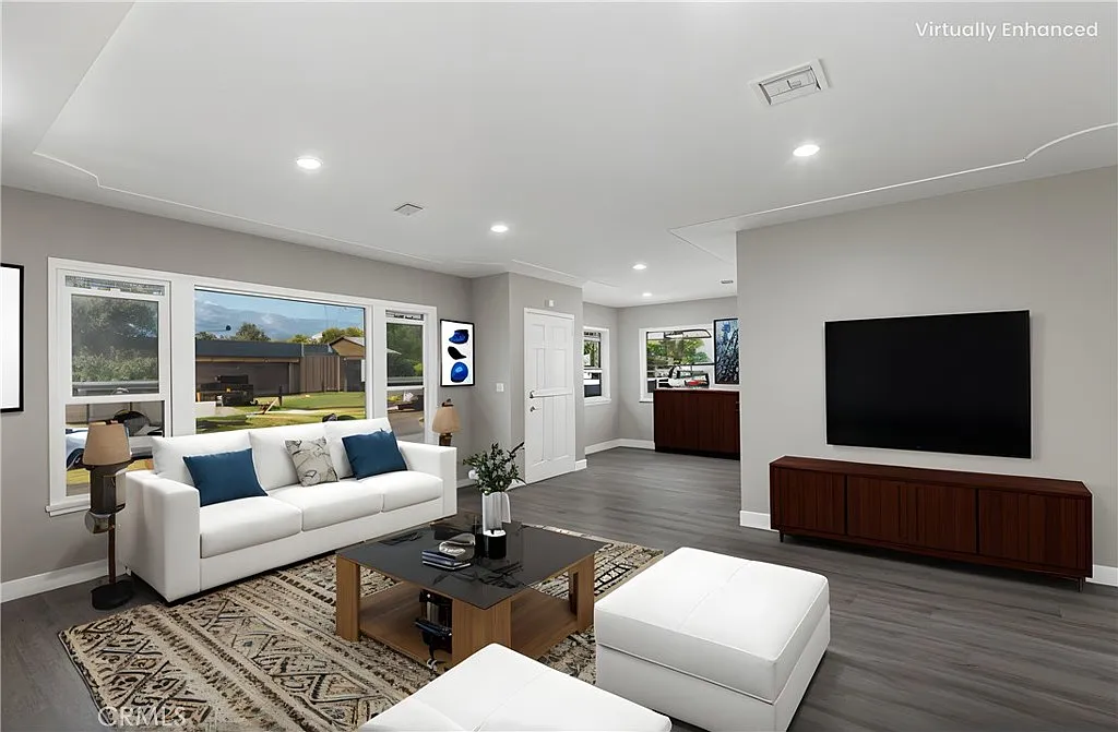 San Bernardino, California, 92404, United States, 3 Bedrooms Bedrooms, ,2 BathroomsBathrooms,Residential,For Sale,1983152