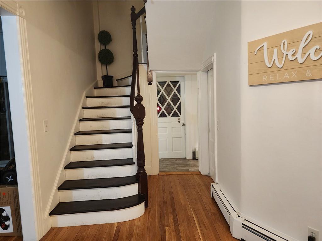Cranston, Rhode Island, 02905, United States, 5 Bedrooms Bedrooms, ,3 BathroomsBathrooms,Residential,For Sale,1930877
