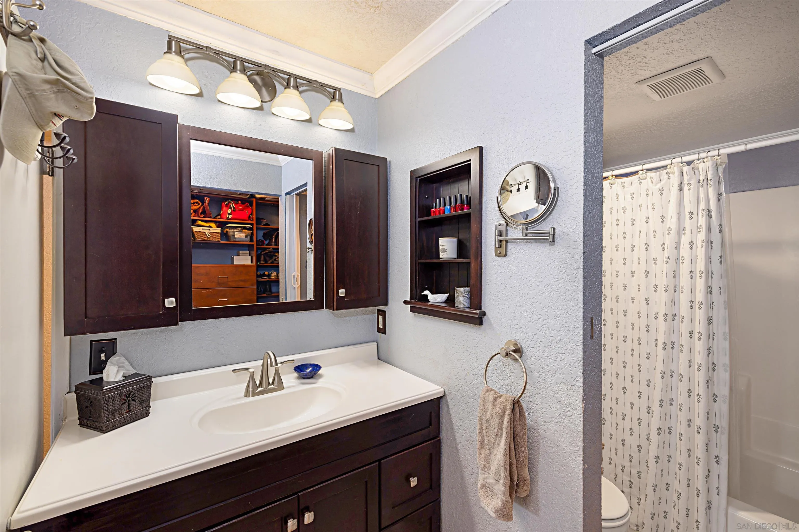 San Diego, California, 92104, United States, 2 Bedrooms Bedrooms, ,2 BathroomsBathrooms,Residential,For Sale,1917788