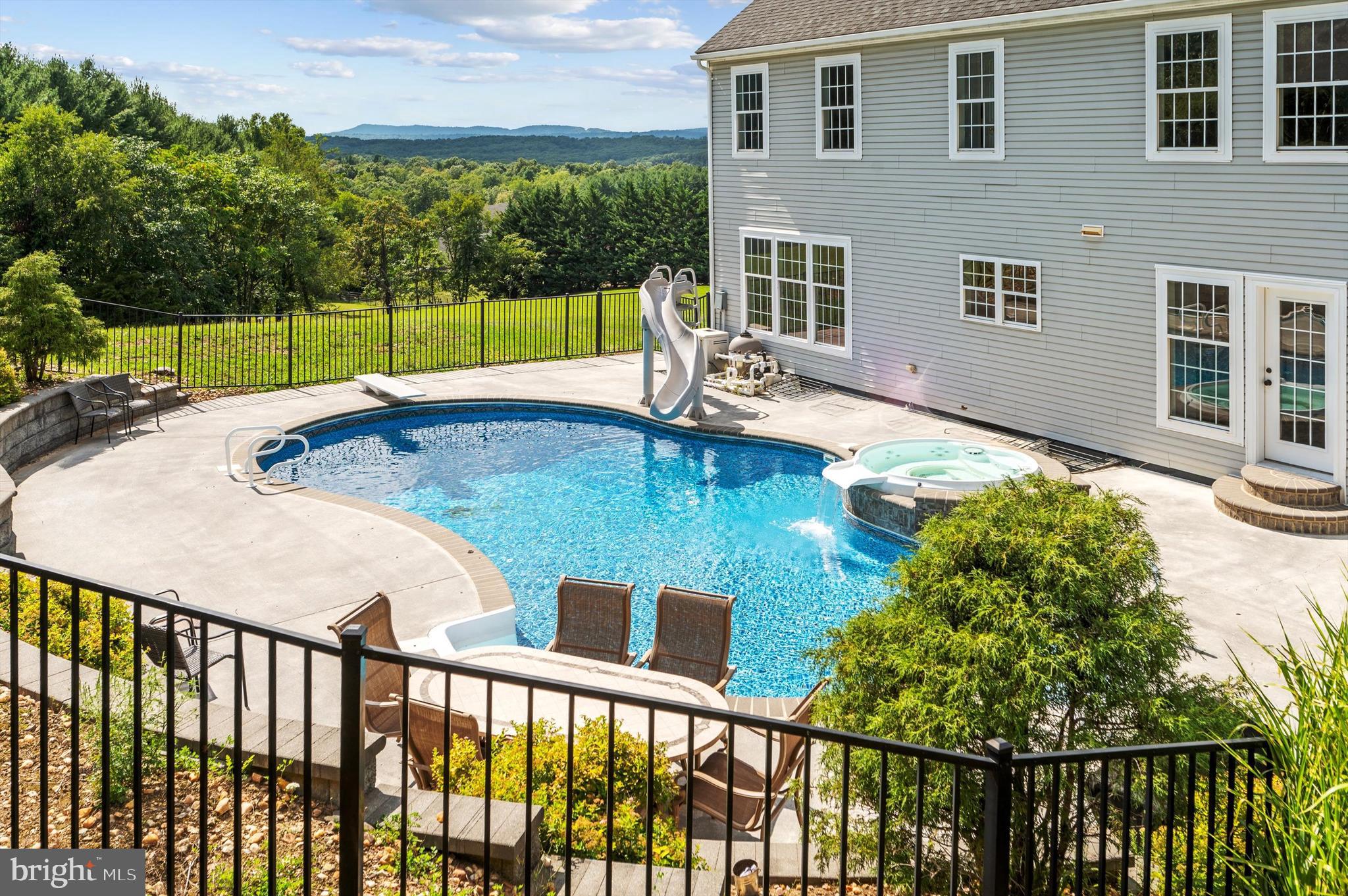 128 Whitlock Lane, Gore, Virginia, 22637, United States, 6 Bedrooms Bedrooms, ,5 BathroomsBathrooms,Residential,For Sale,128 Whitlock Lane,1338038