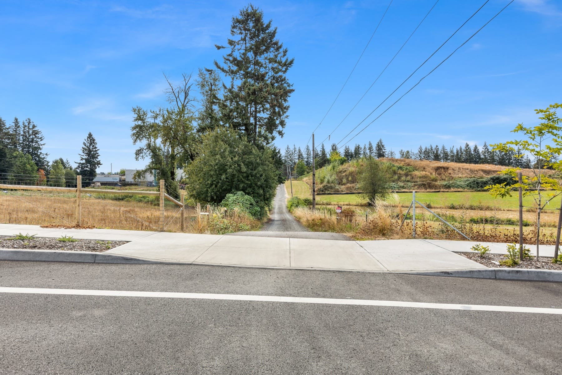  16370 Bell ST Sandy, OR 97055 - 物件實景