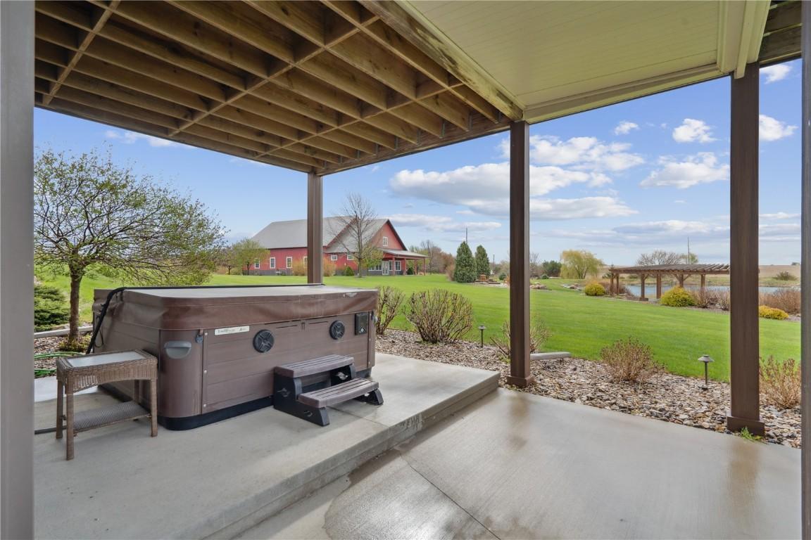 Vinton, Iowa, 52349, United States, 5 Bedrooms Bedrooms, ,6 BathroomsBathrooms,Residential,For Sale,1980405