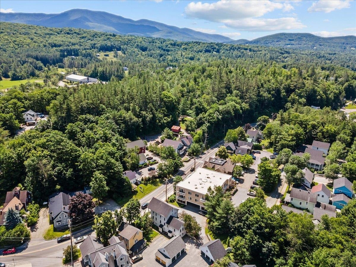 Stowe, Vermont, 05672, United States, 2 Bedrooms Bedrooms, ,2 BathroomsBathrooms,Residential,For Sale,2003002