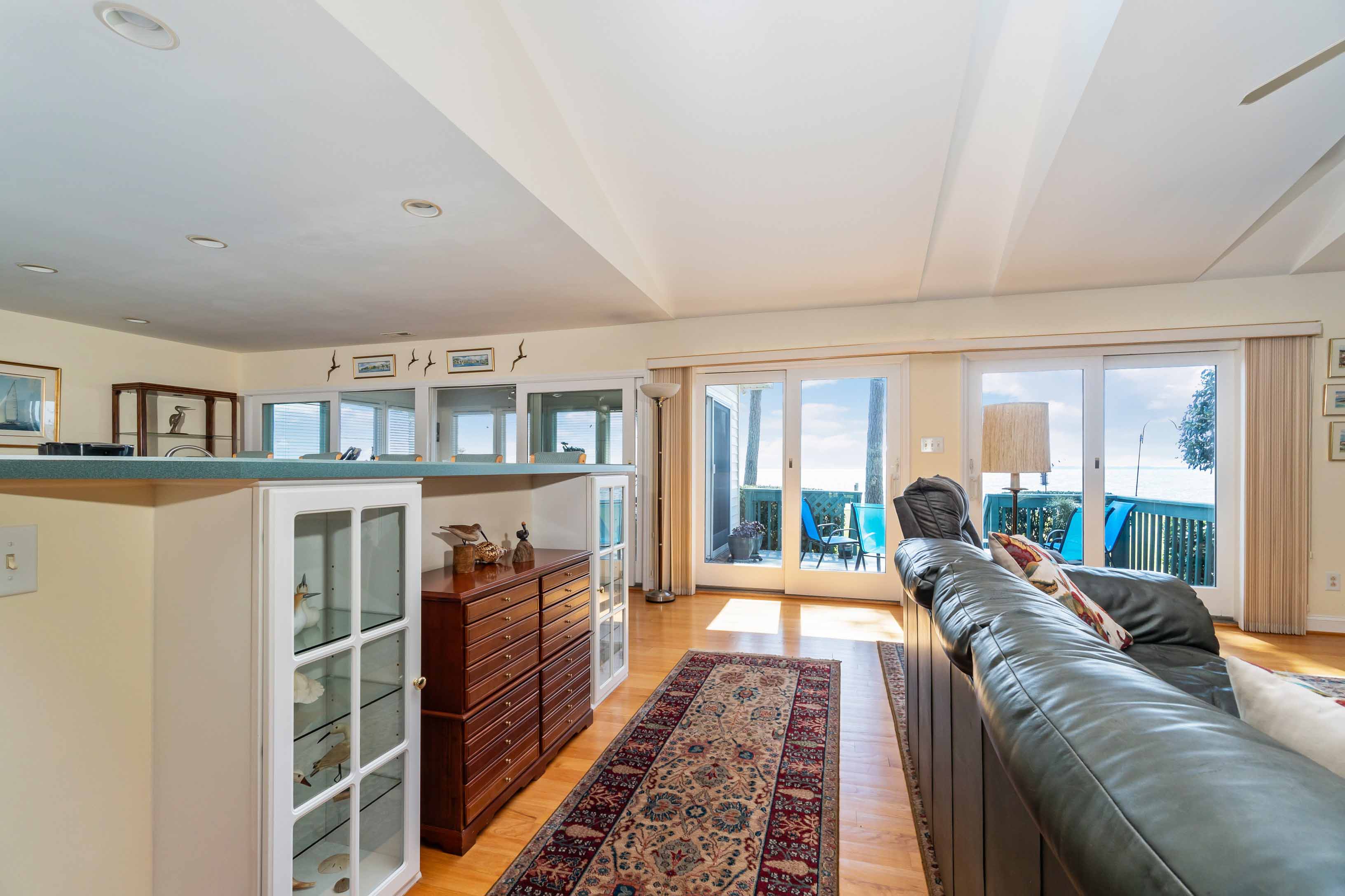 Oriental, North Carolina, 28571, United States, 3 Bedrooms Bedrooms, ,2 BathroomsBathrooms,Residential,For Sale,1982207