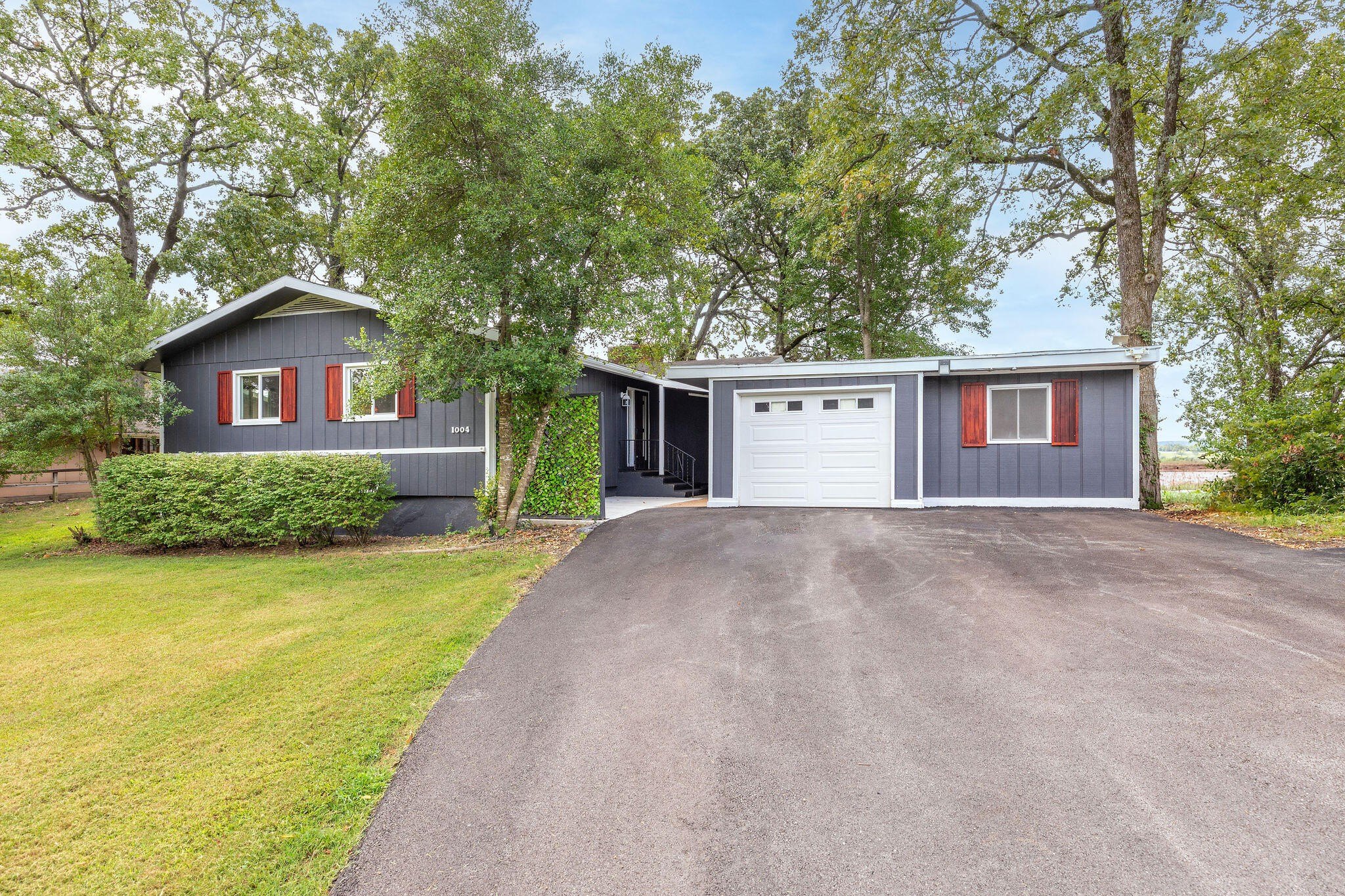 Branson, Missouri, 65616, United States, 3 Bedrooms Bedrooms, ,2 BathroomsBathrooms,Residential,For Sale,1976730