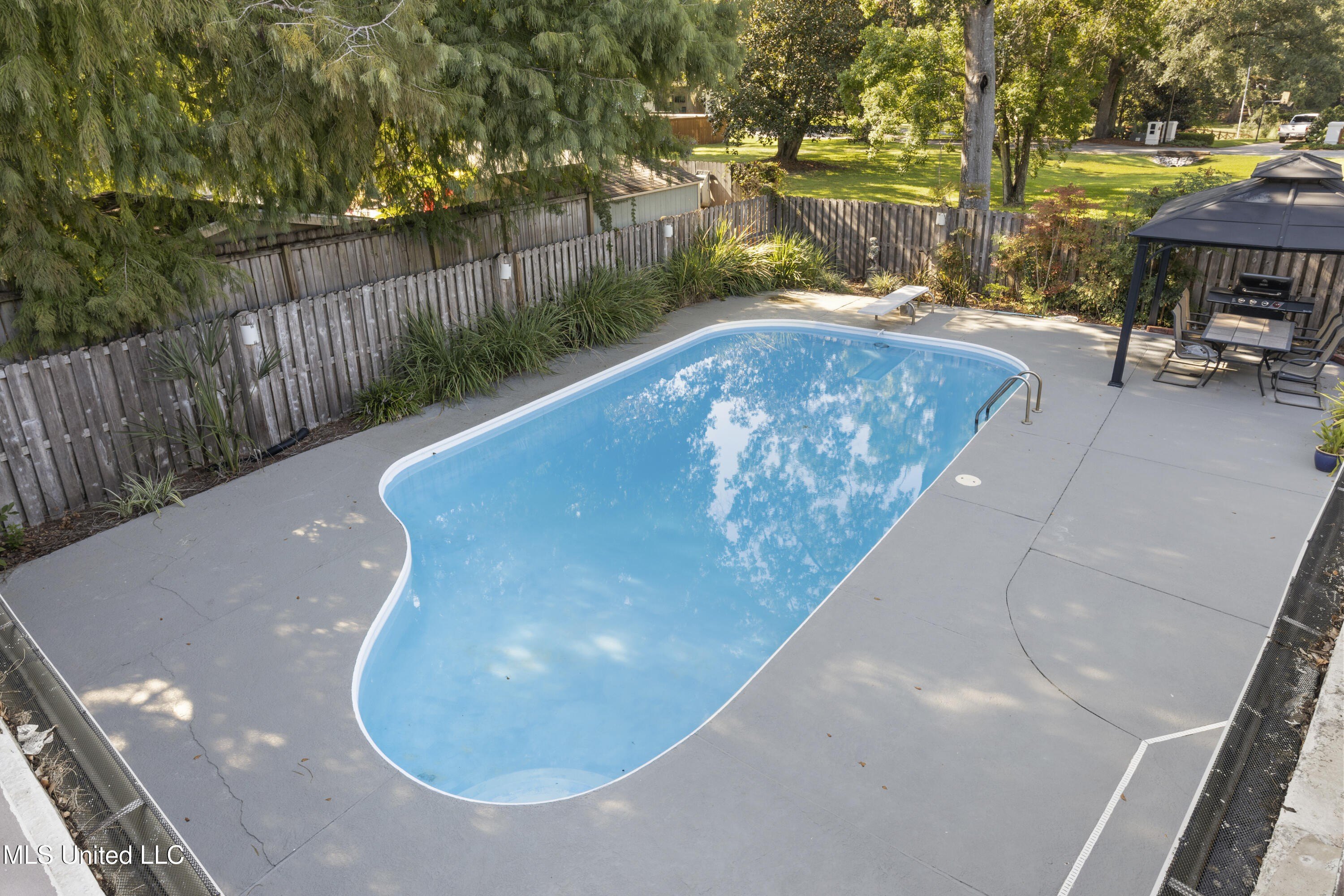 Gulfport, Mississippi, 39507, United States, 4 Bedrooms Bedrooms, ,4 BathroomsBathrooms,Residential,For Sale,1974539