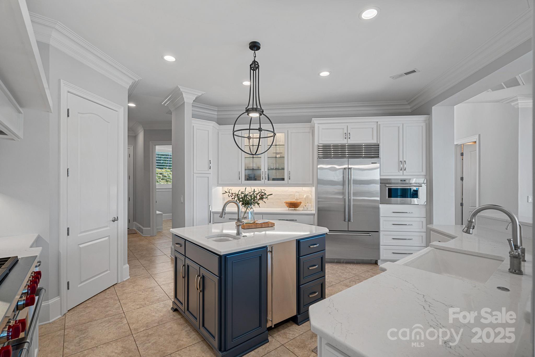 Mooresville, North Carolina, 28117, United States, 4 Bedrooms Bedrooms, ,6 BathroomsBathrooms,Residential,For Sale,1989072