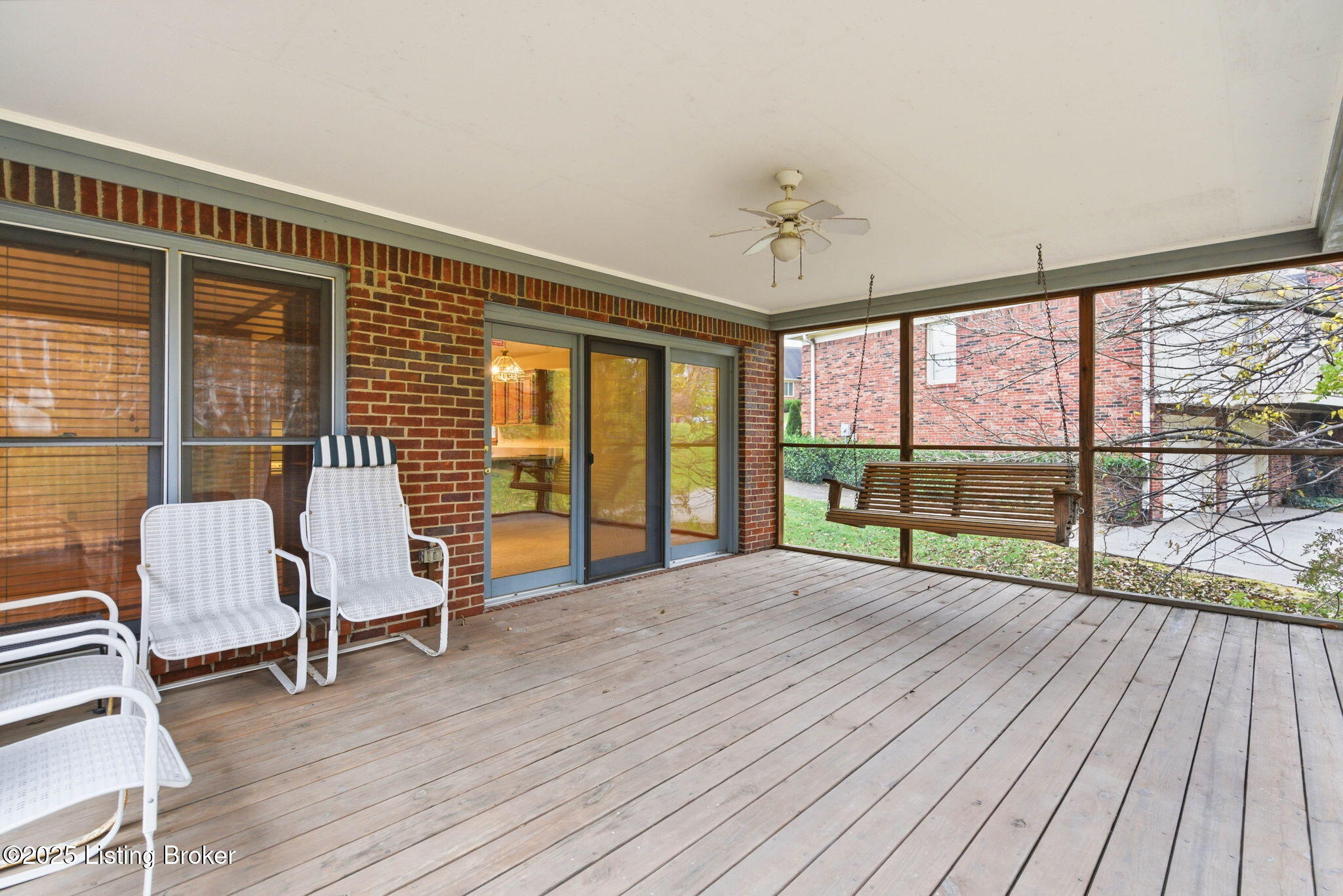 Prospect, Kentucky, 40059, United States, 3 Bedrooms Bedrooms, ,3 BathroomsBathrooms,Residential,For Sale,1996132