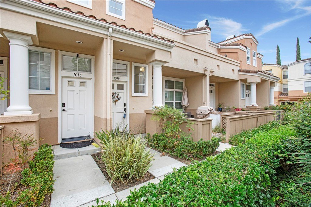 Anaheim, California, 92808, United States, 2 Bedrooms Bedrooms, ,2 BathroomsBathrooms,Residential,For Sale,1917583