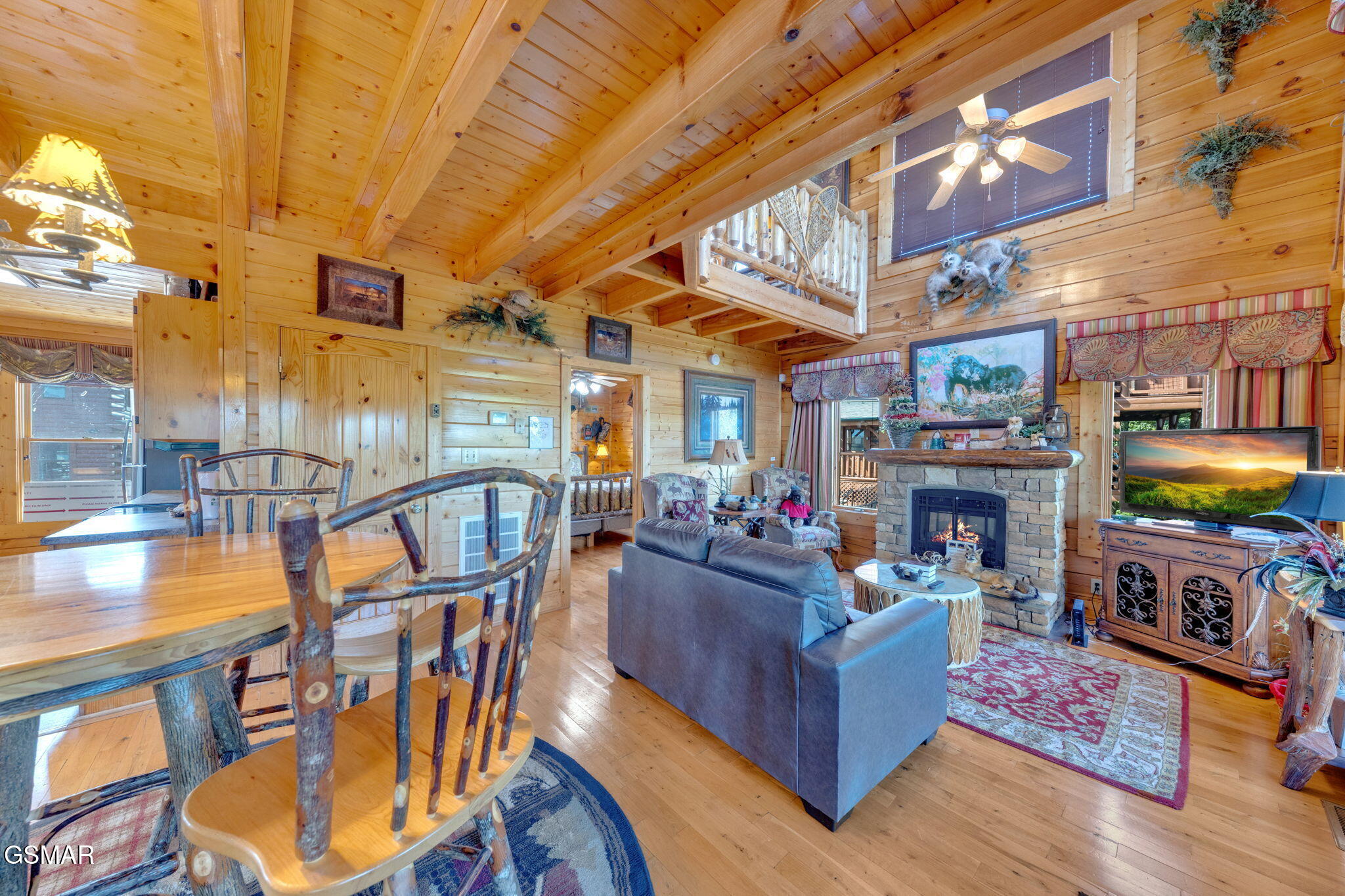 Sevierville, Tennessee, 37862, United States, 3 Bedrooms Bedrooms, ,3 BathroomsBathrooms,Residential,For Sale,1974724