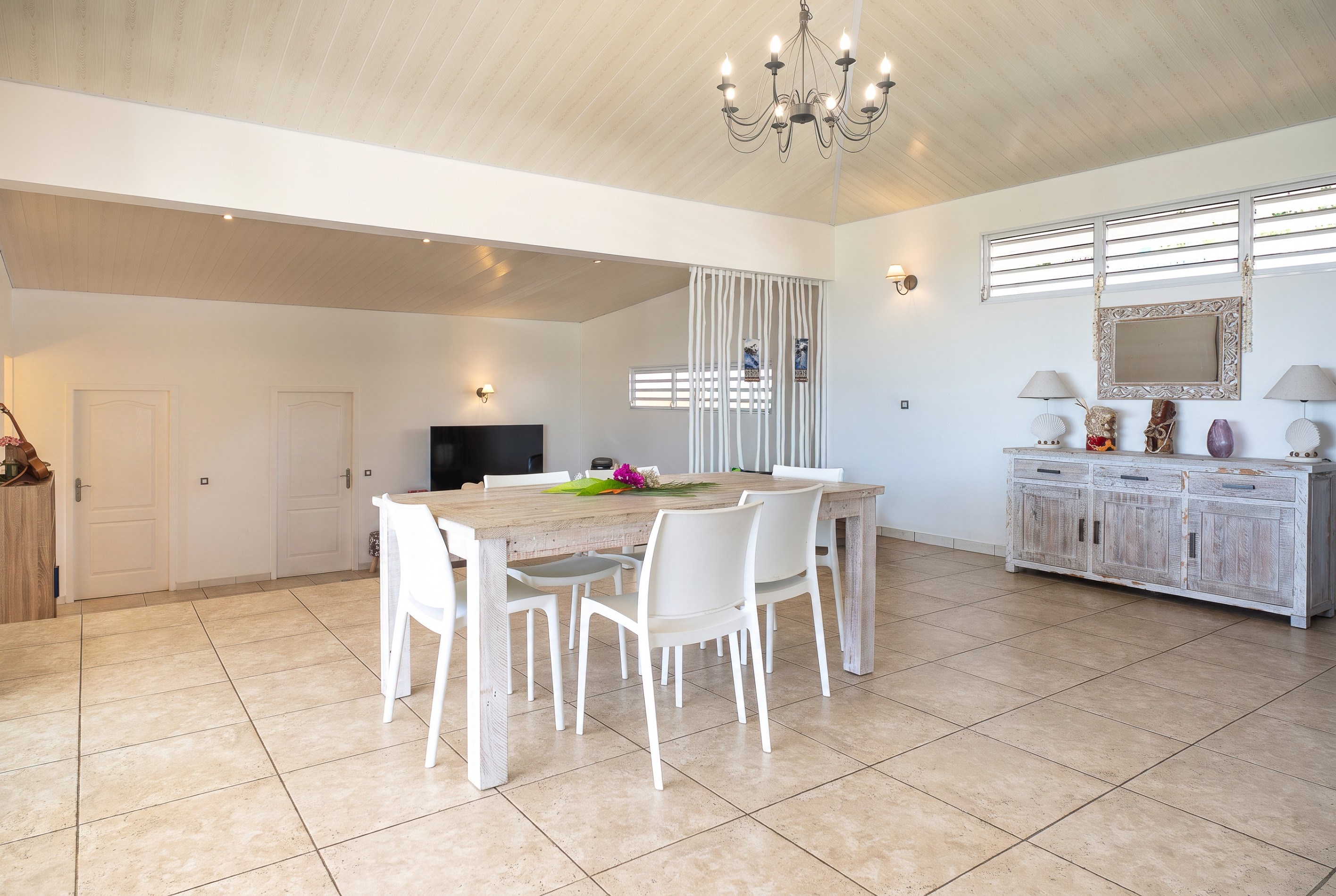  Moorea - Maharepa - Family home in a prime location with an ocean view  - 物件實景