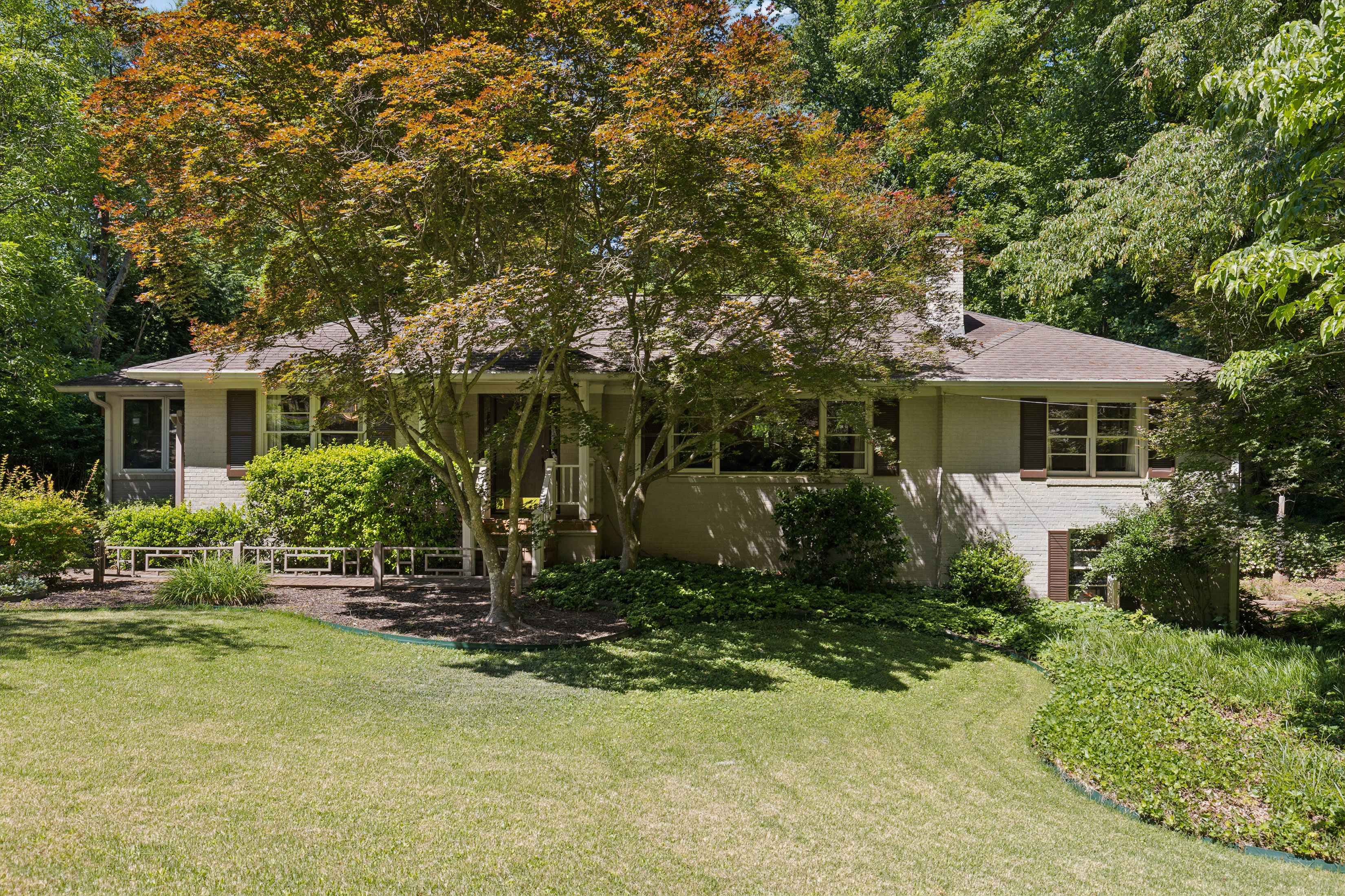  Charming Ranch Offers Space, Privacy and Long Term Potential - 物件實景